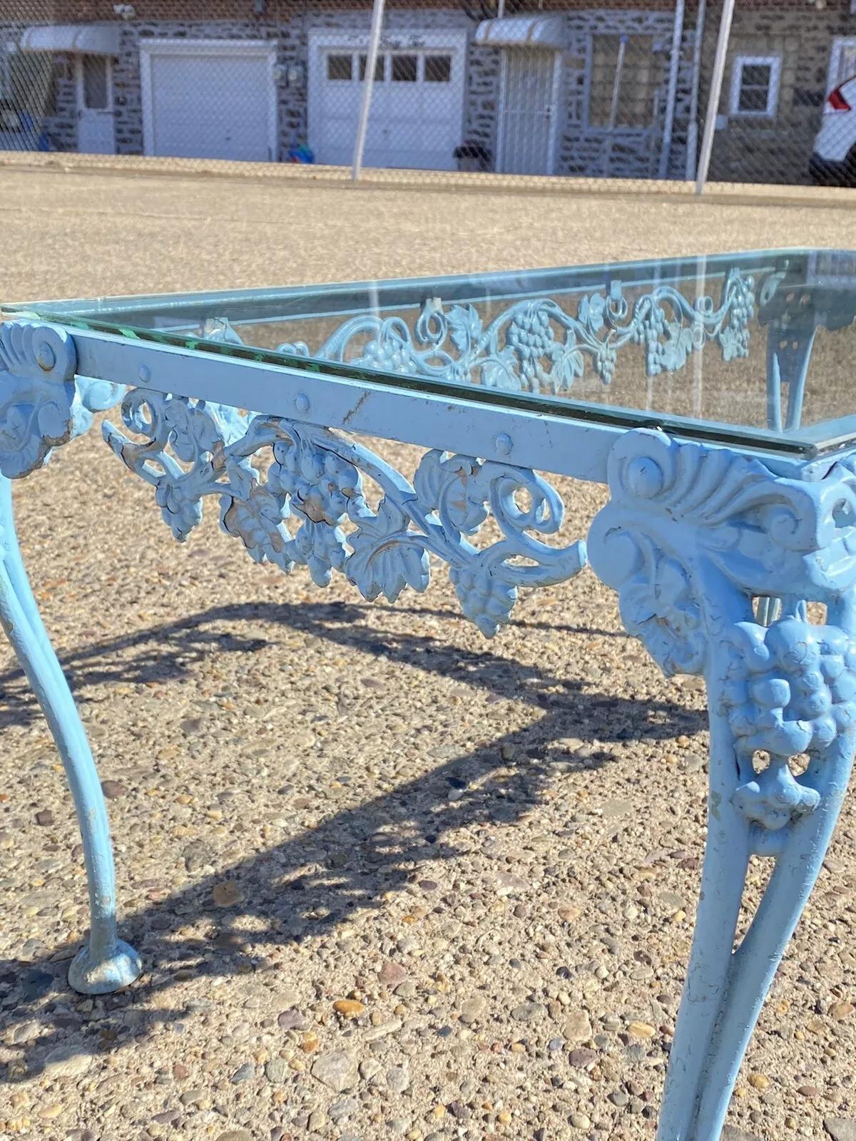 Vintage Molla Victoriana Aluminio Fundido Metal Tapa de Cristal Mesa de Centro para Patio de Jardín en venta 1