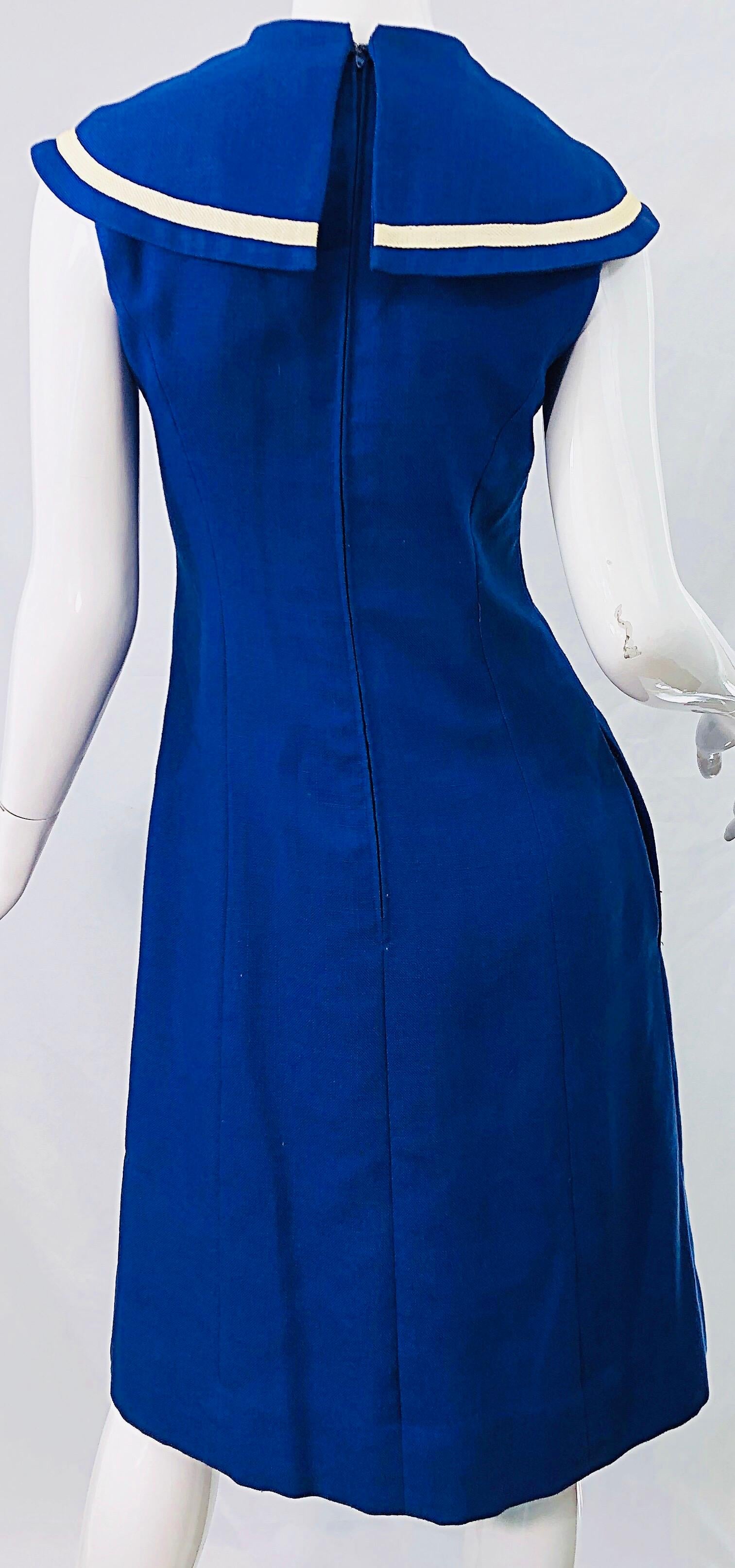 Vintage Mollie Parnis 1970s Blue and White Novelty 70s Linen + Cotton Dress For Sale 3