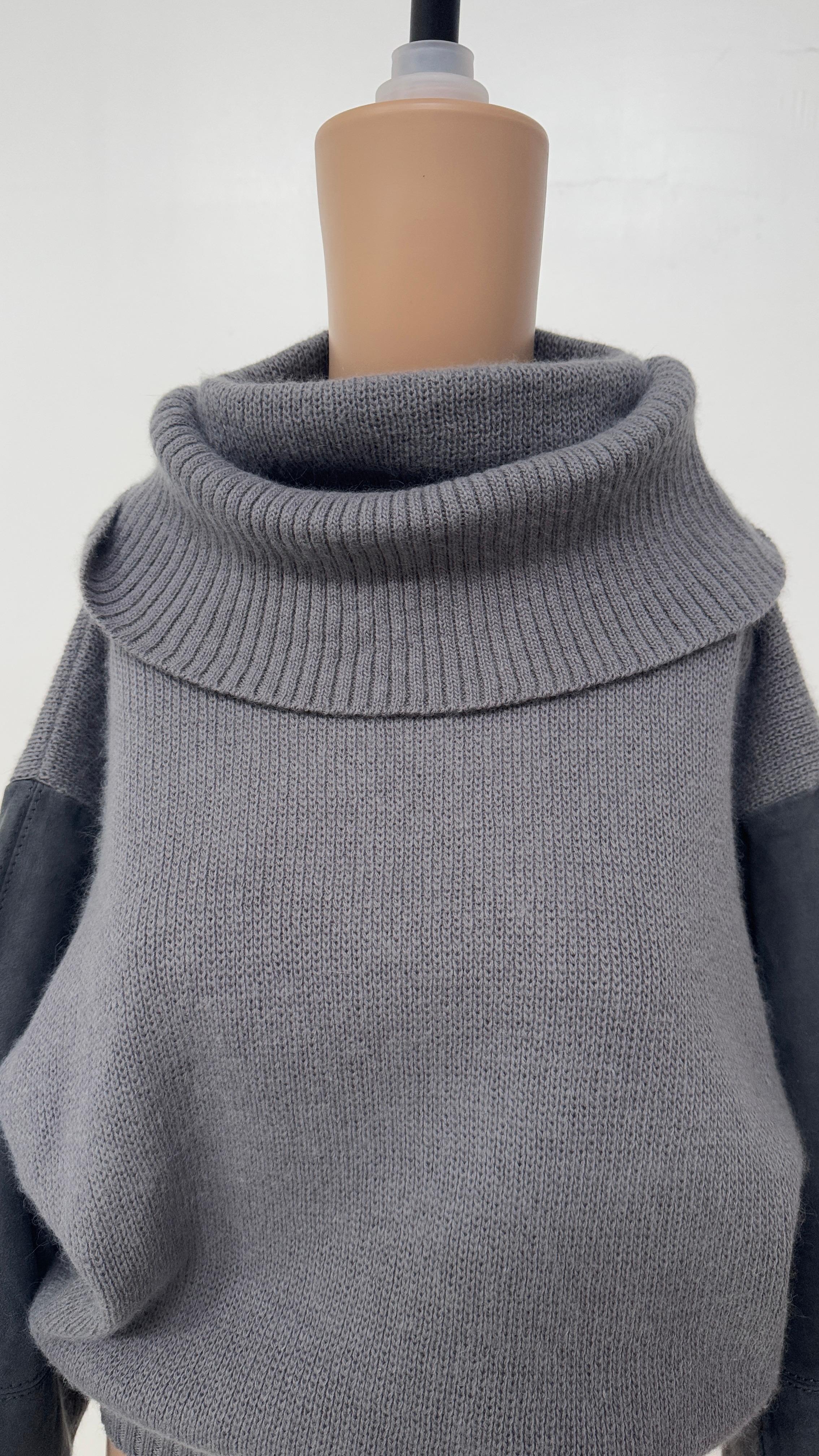 Vintage “Mondrian” Wool Turtleneck Sweater with Suede Inserts - No import duty! in vendita 11