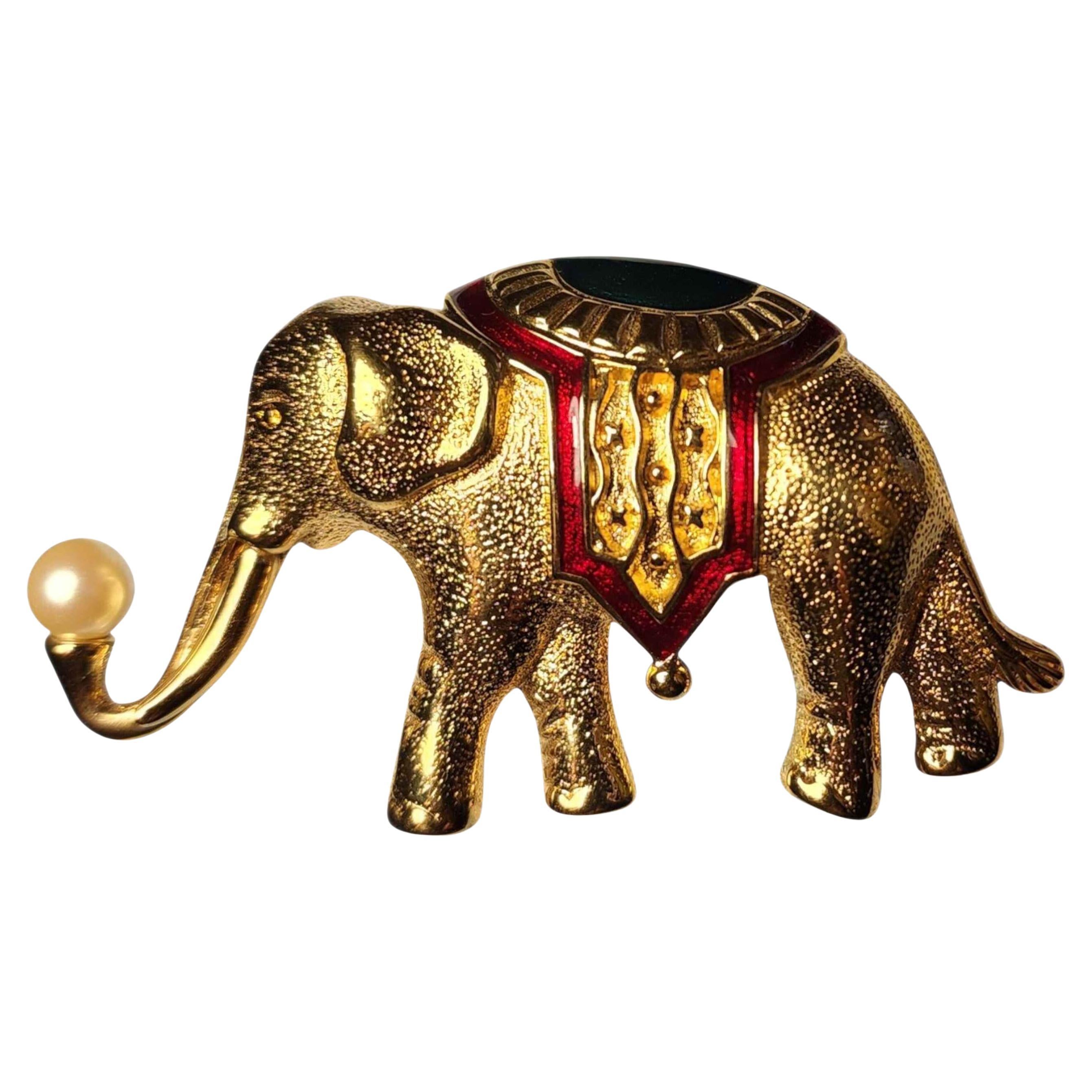 Vintage Monet Emaille Elefanten Brosche Gold-Ton Figural Pin mit Perle, 1980er