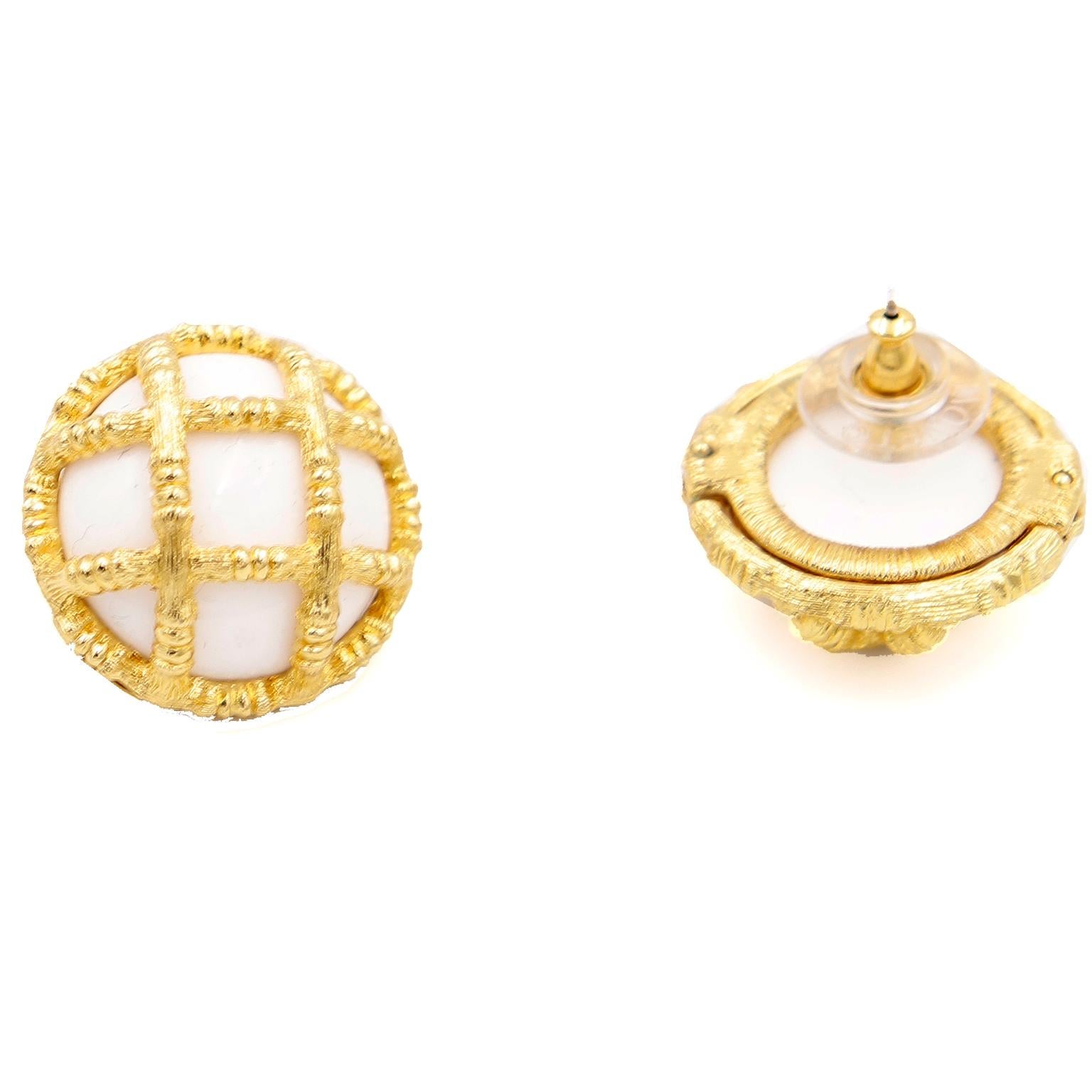 Vintage Monet Gold Kandare Kette Halskette & Ohrringe durchbohrt Set mit weißem Glas im Angebot 3