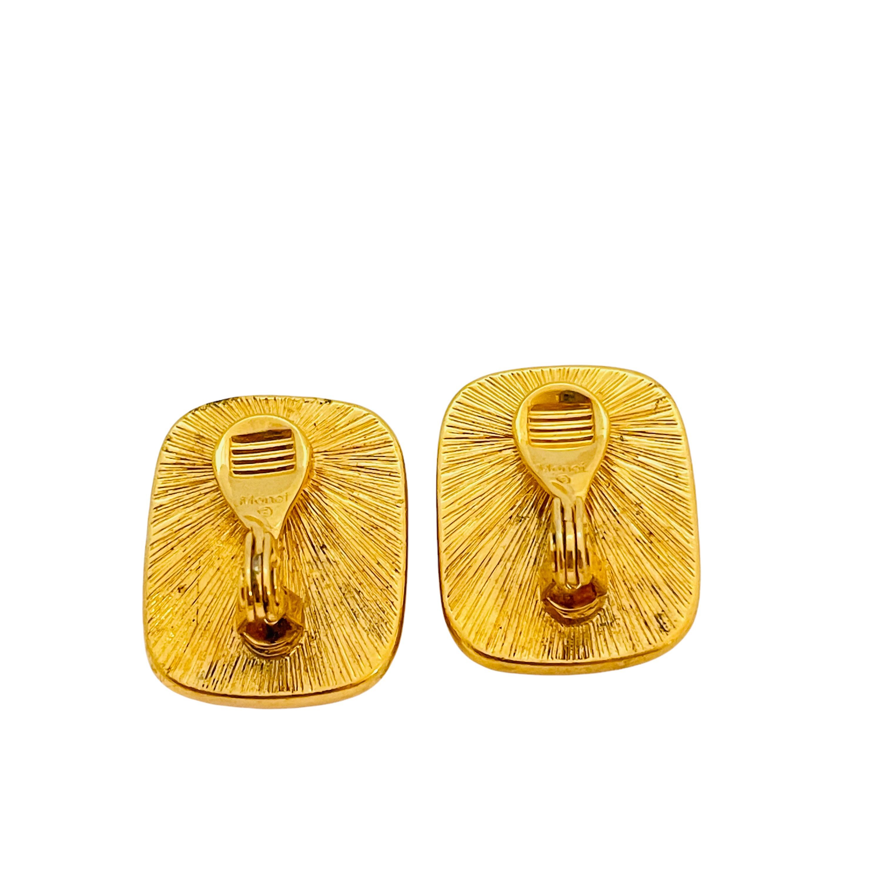 Vintage MONET gold lucite designer runway clip on earrings In Good Condition In Palos Hills, IL