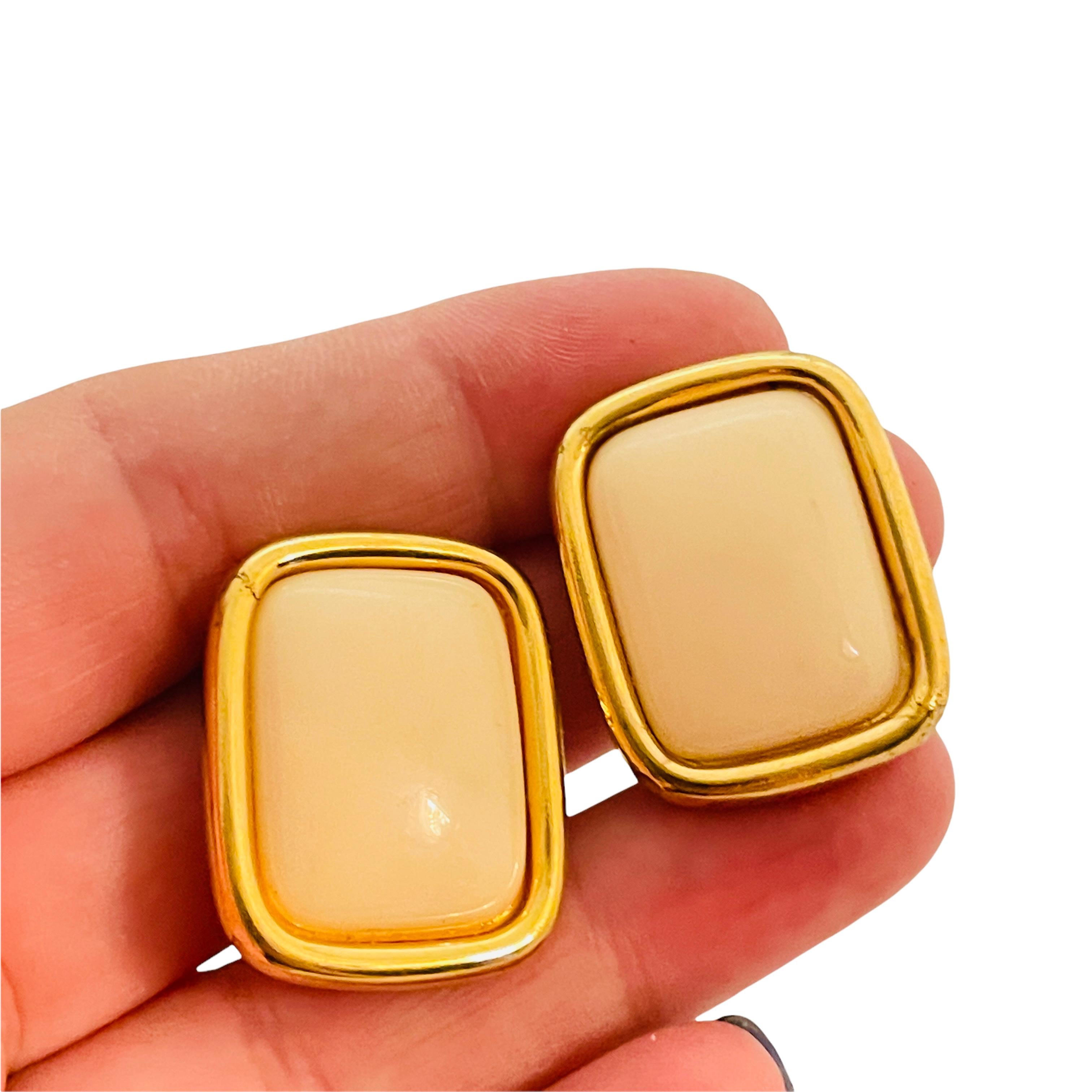 Women's Vintage MONET gold lucite designer runway clip on earrings