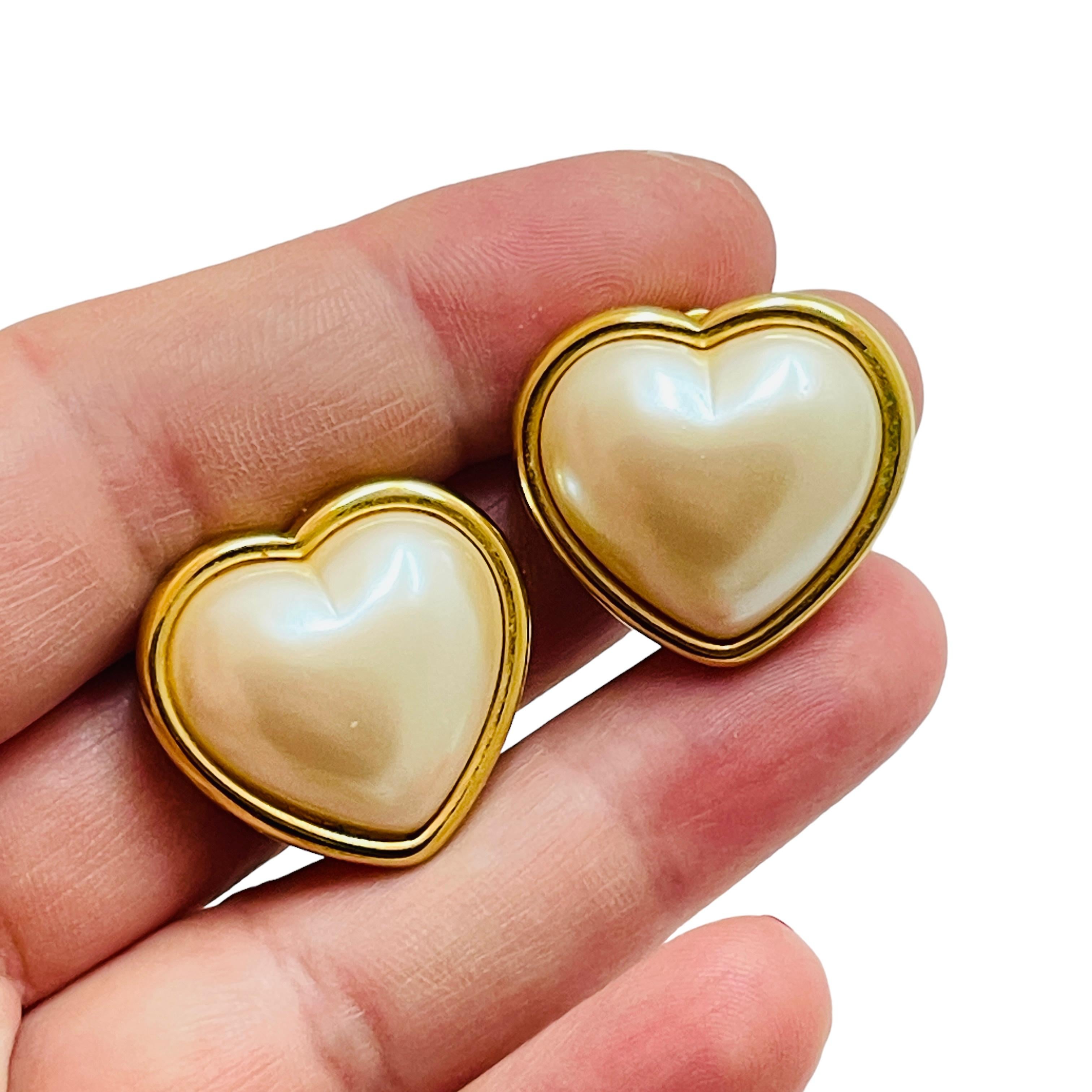 Women's or Men's Vintage MONET gold pearl heart clip on earrings For Sale