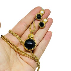 Vintage MONET tono de oro negro blanco resina diseñador collar cadena pendientes conjunto
