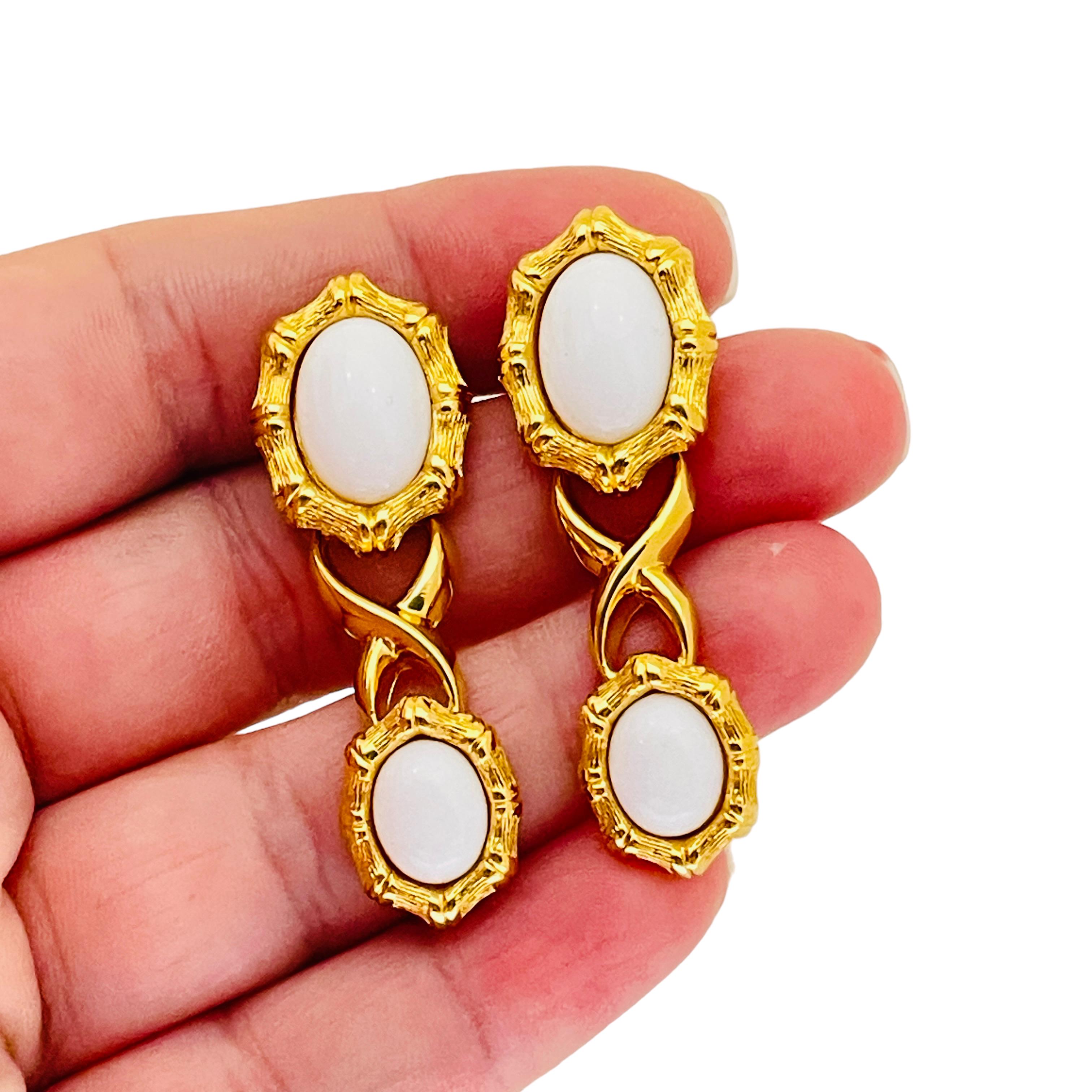 Vintage MONET gold white lucite designer runway earrings  In Excellent Condition For Sale In Palos Hills, IL