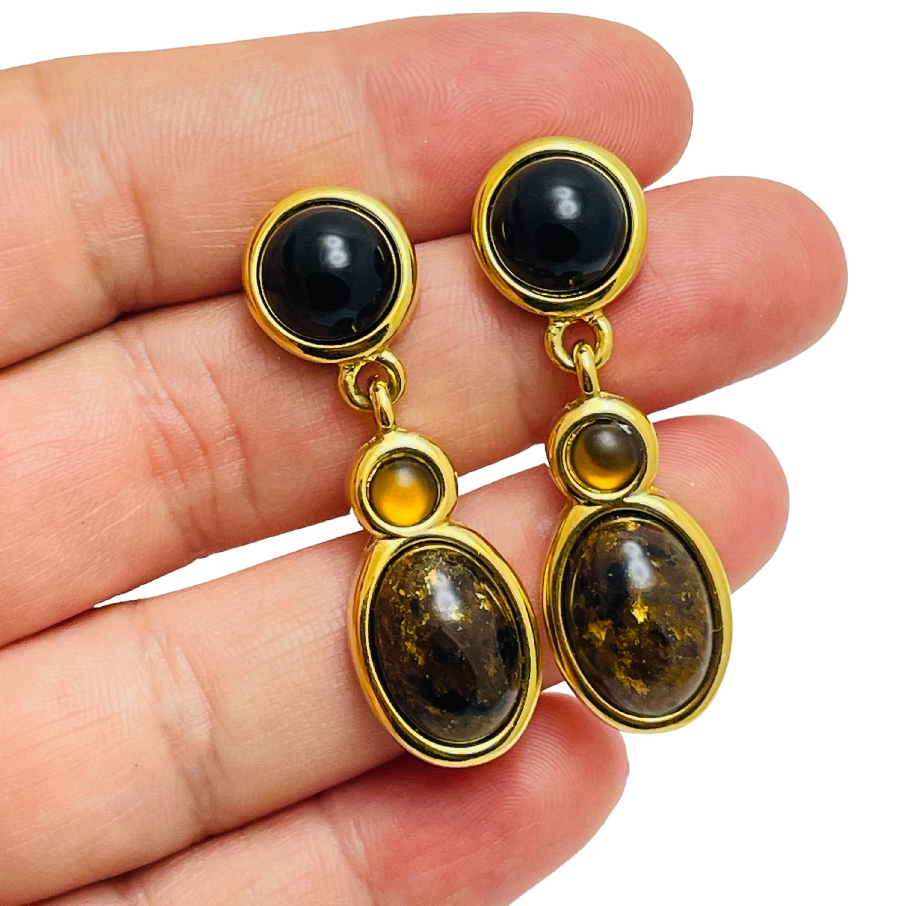 Women's Vintage MONET signed gold glass dangle designer earrings For Sale