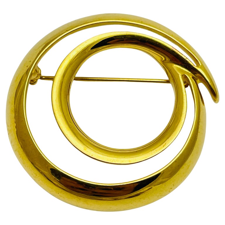 Vintage MONET signed gold tone designer brooch For Sale at 