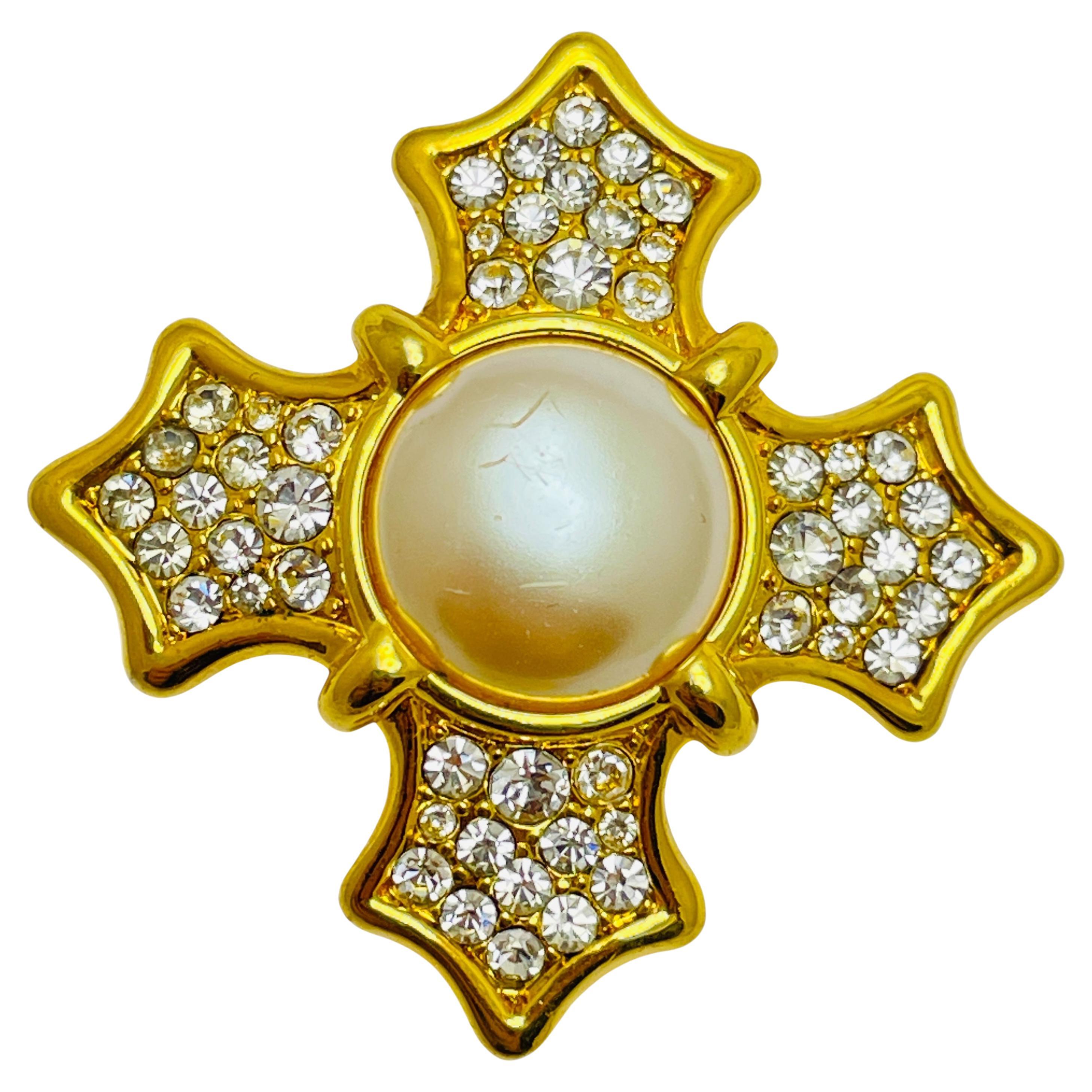 Vintage MONET signed gold tone pearl rhinestones maltese cross designer brooch