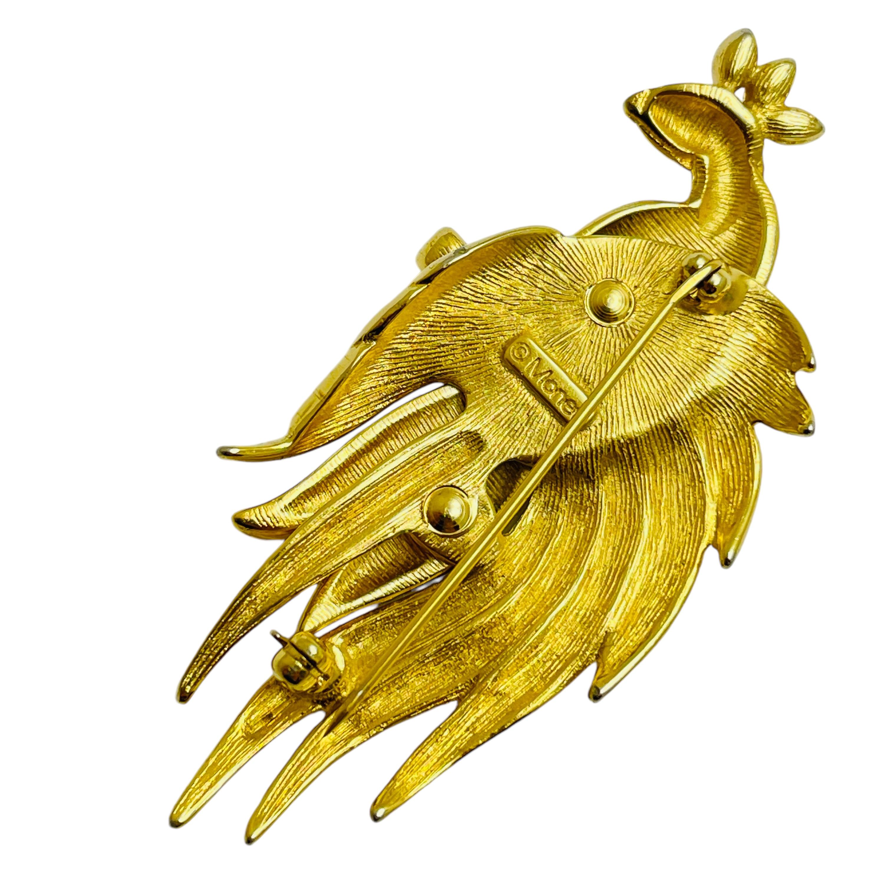 Vintage MONET signed gold tone rhinestones bird  designer brooch In Good Condition For Sale In Palos Hills, IL