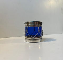 Tambor de hucha vintage en cristal azul y chapa de plata, años 70