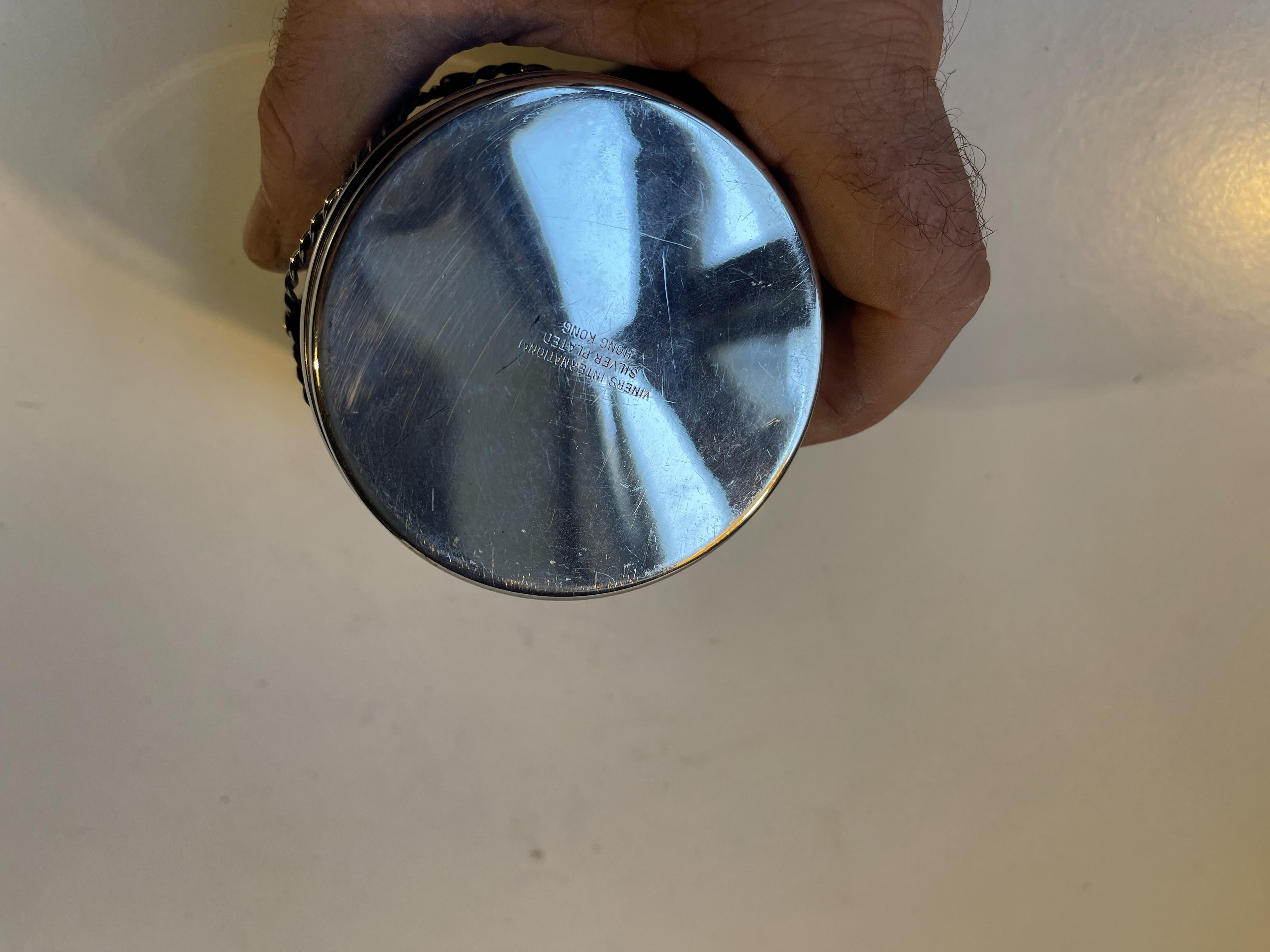 Fine XX secolo Fusto salvadanaio d'epoca in vetro blu e placca d'argento, anni '70 in vendita