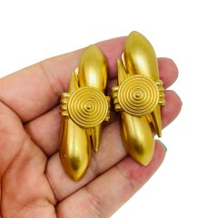 Vintage MONIES GERDA LYNGGAARD gold tone modernist designer clip on earrings