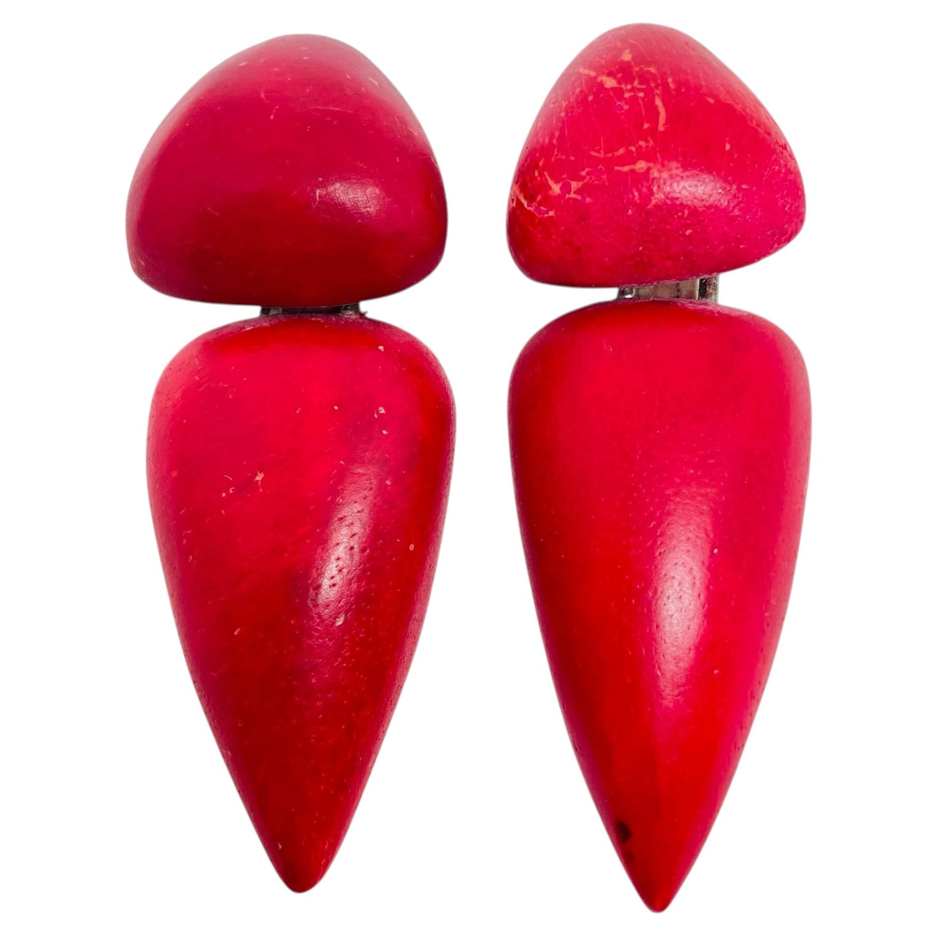 Vintage MONIES GERDA LYNGGAARD modernist red wood designer clip on earrings For Sale