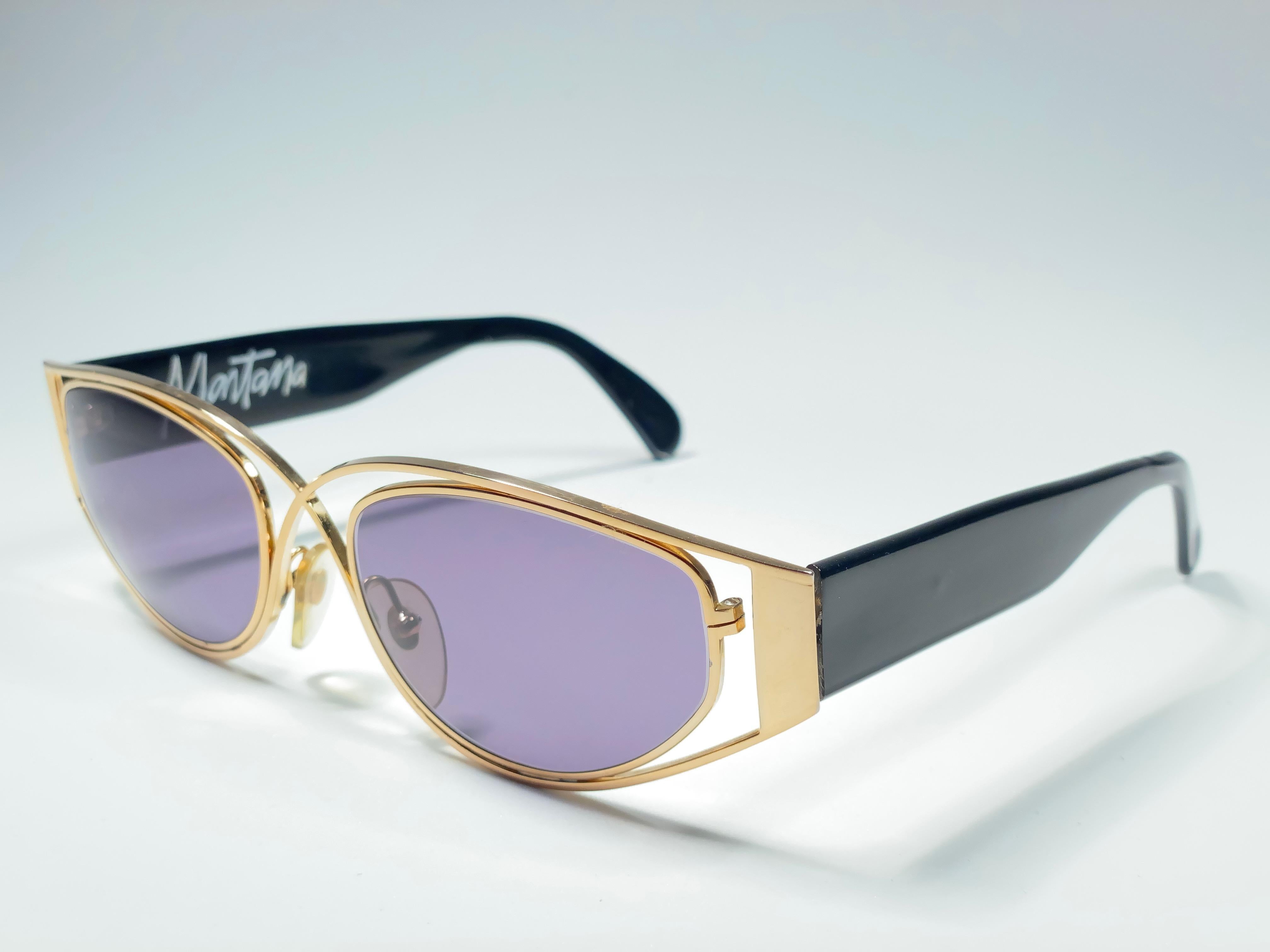 Women's or Men's Vintage Montana 5583 Sleek Gold & Black Handmade in France Sunglasses 1990 For Sale
