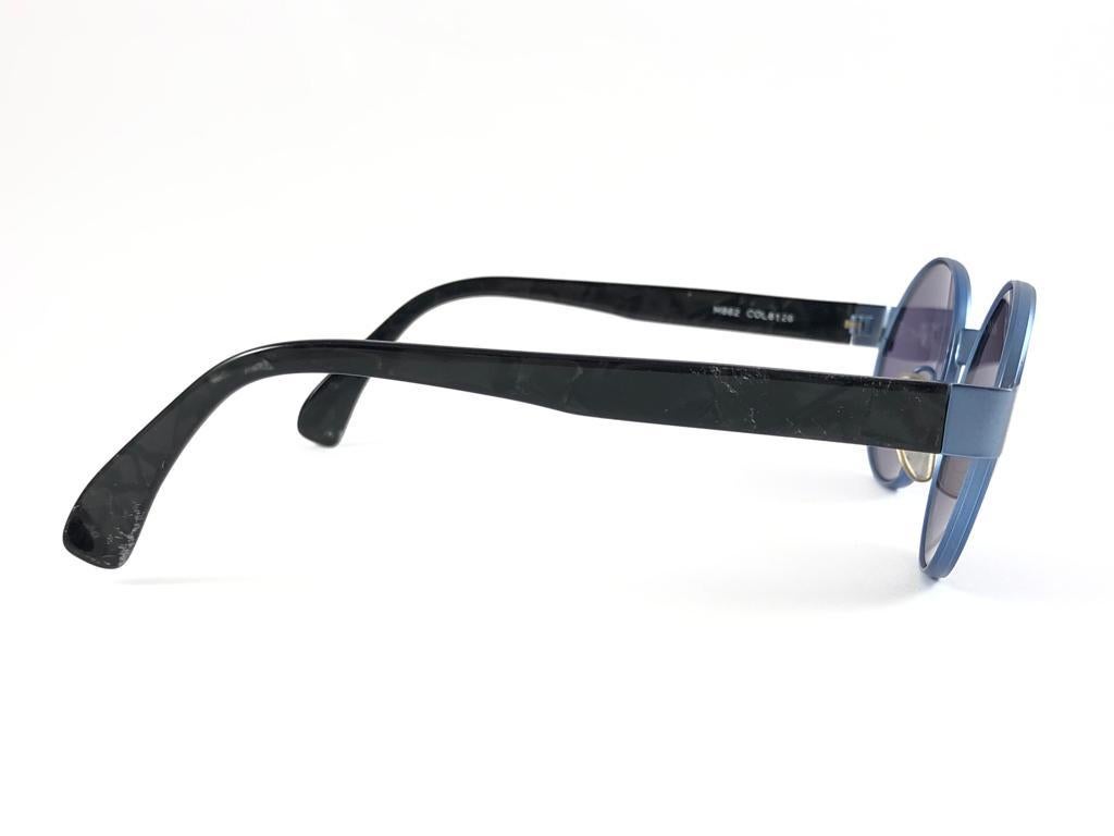 Gray Vintage Montana 662 Metallic Blue & Marbled Handmade in France Sunglasses 1990's For Sale