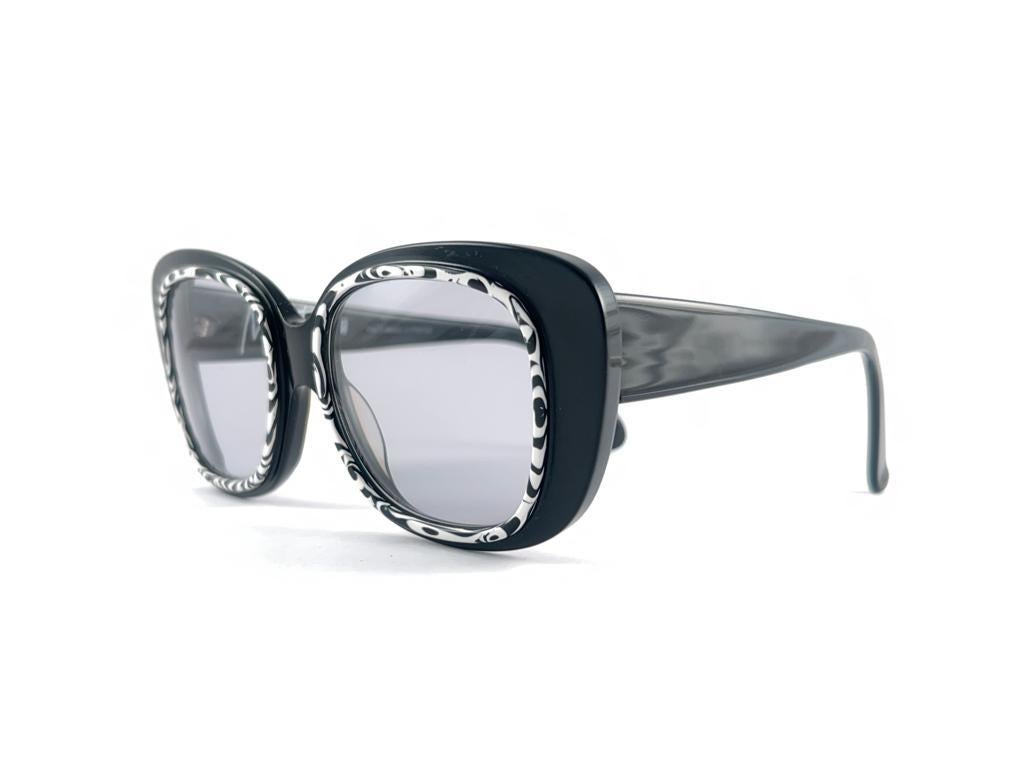 Vintage Montana Black & Zebra Pattern Frame Handmade In France Sunglasses 80'S For Sale 1