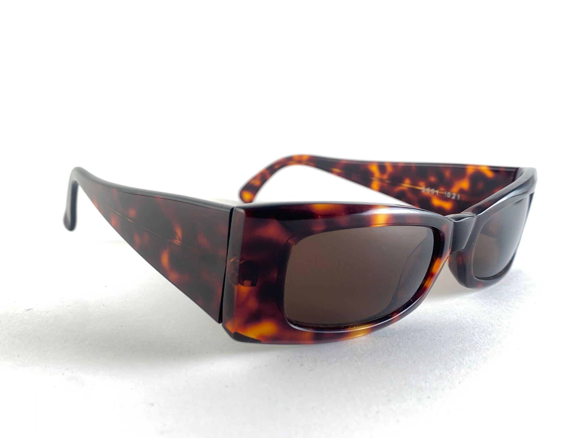 Vintage Montana Tortoise 5601 Handmade in France Sunglasses 1980's (Schwarz) im Angebot