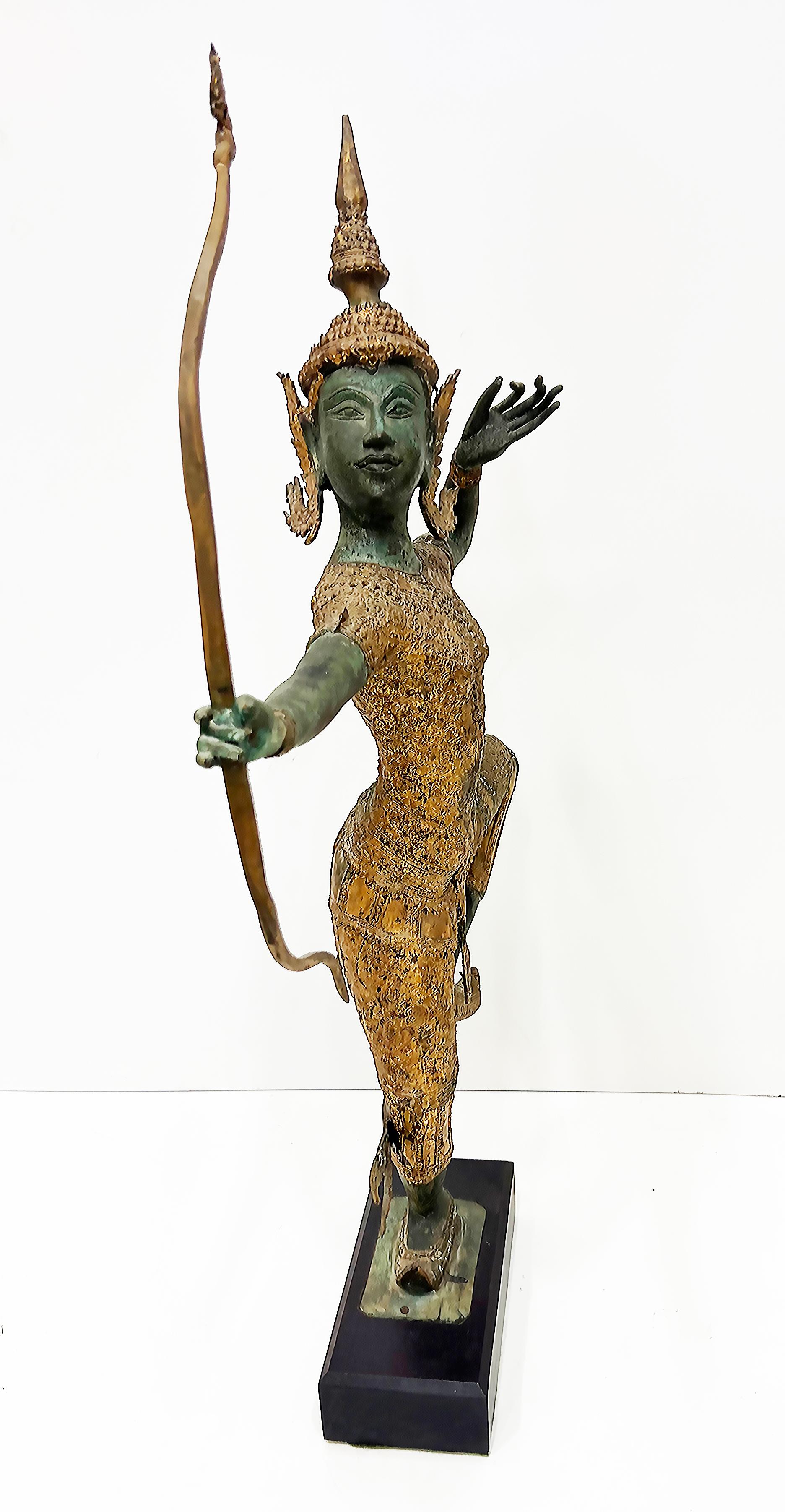 20ième siècle Vintage Monumental Asian Gilt Bronze Rama Archer Statue with Applied Patina, 42