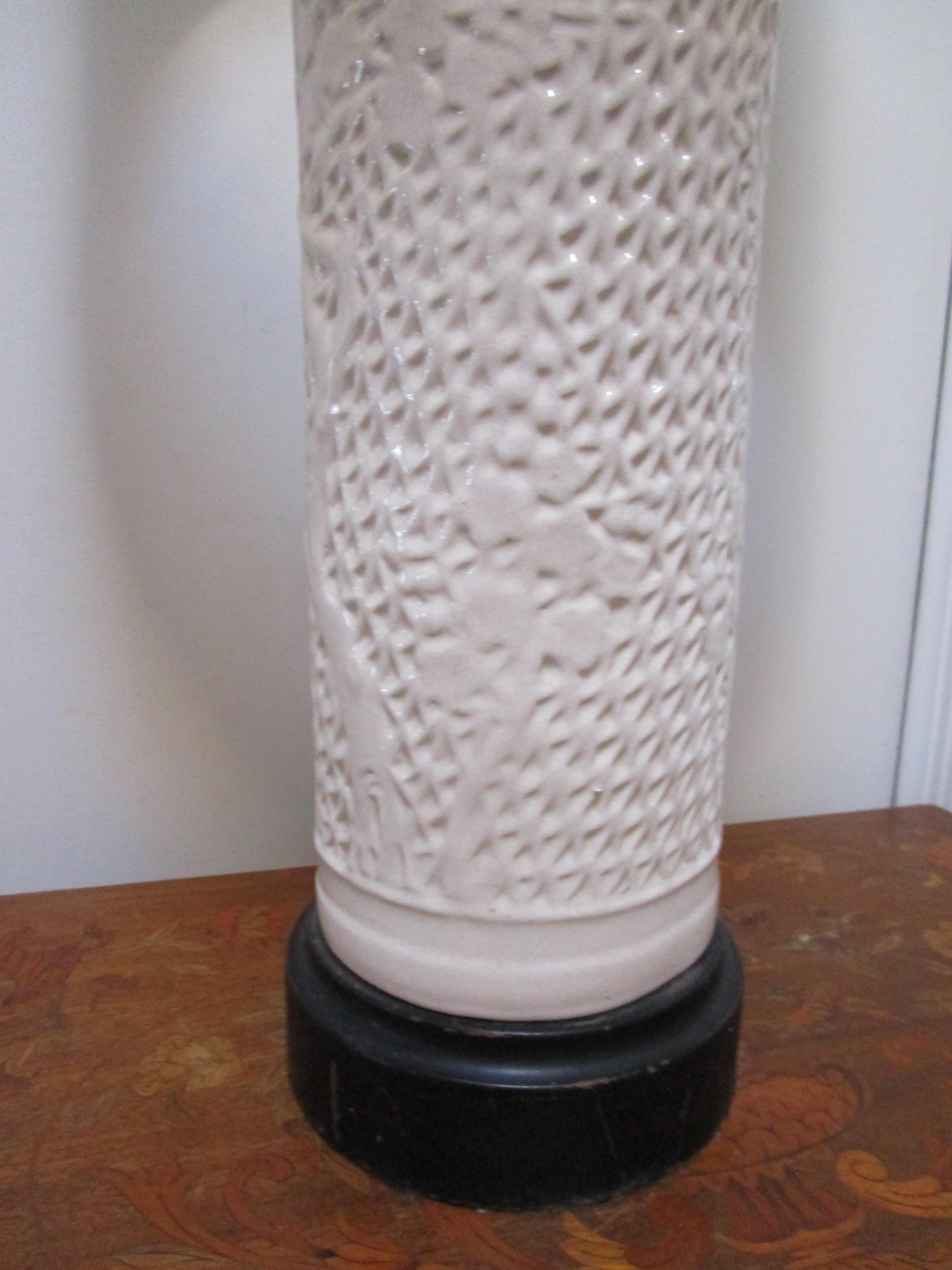 Vintage Monumental Blanc de Chine Embossed White Table Lamp, High Relief Design For Sale 3