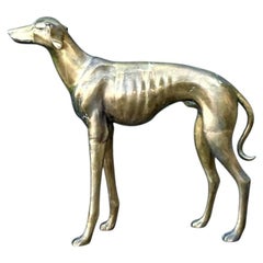 Vintage-Greyhound aus Messing in Monumentalausführung