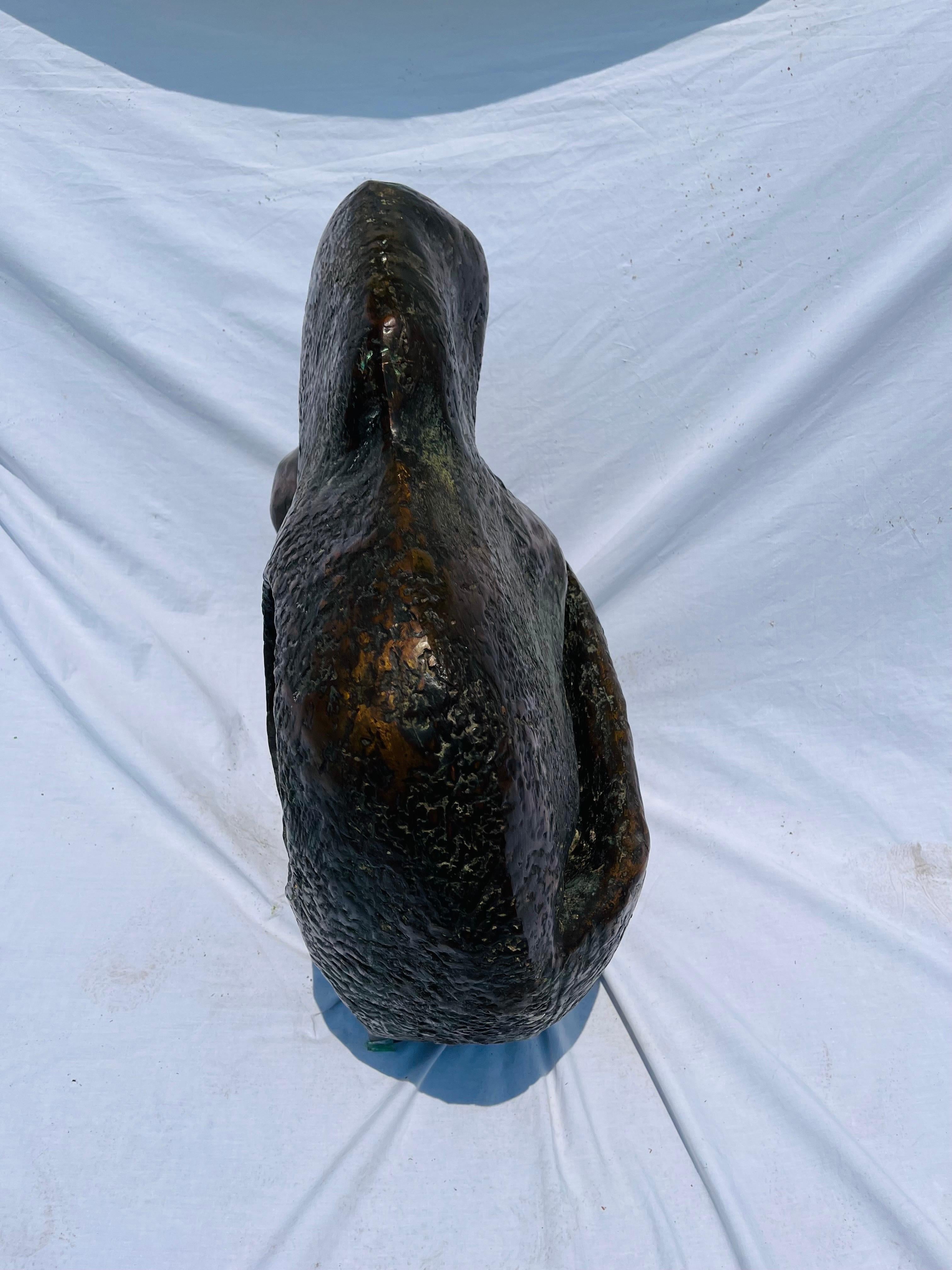 Monumentale abstrakte Biomorphe Vintage-Skulptur aus Bronze über zwei Füßen im Angebot 1
