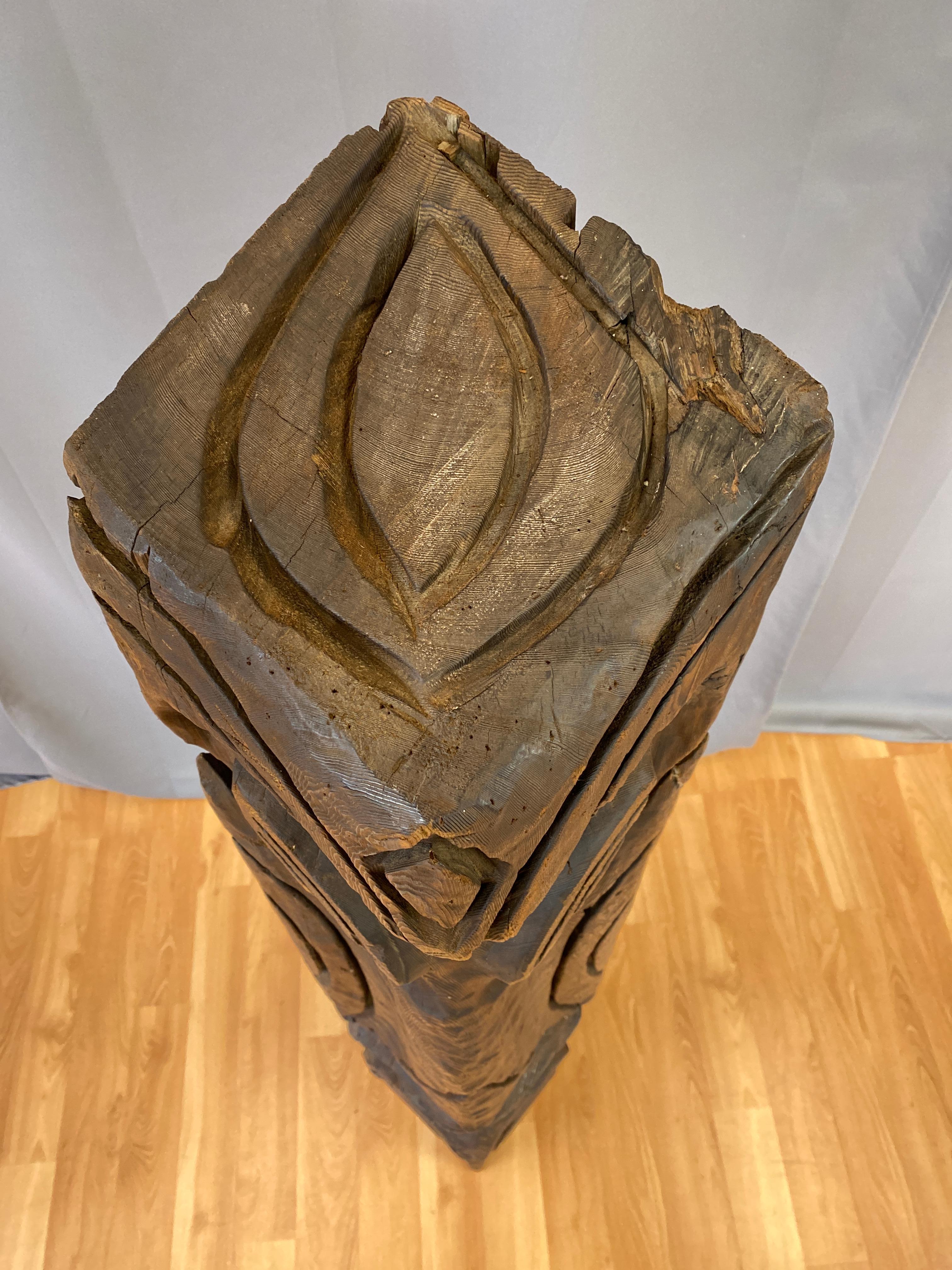 Monumentale geschnitzte Tiki-Skulptur aus Holz im Vintage-Stil im Angebot 8