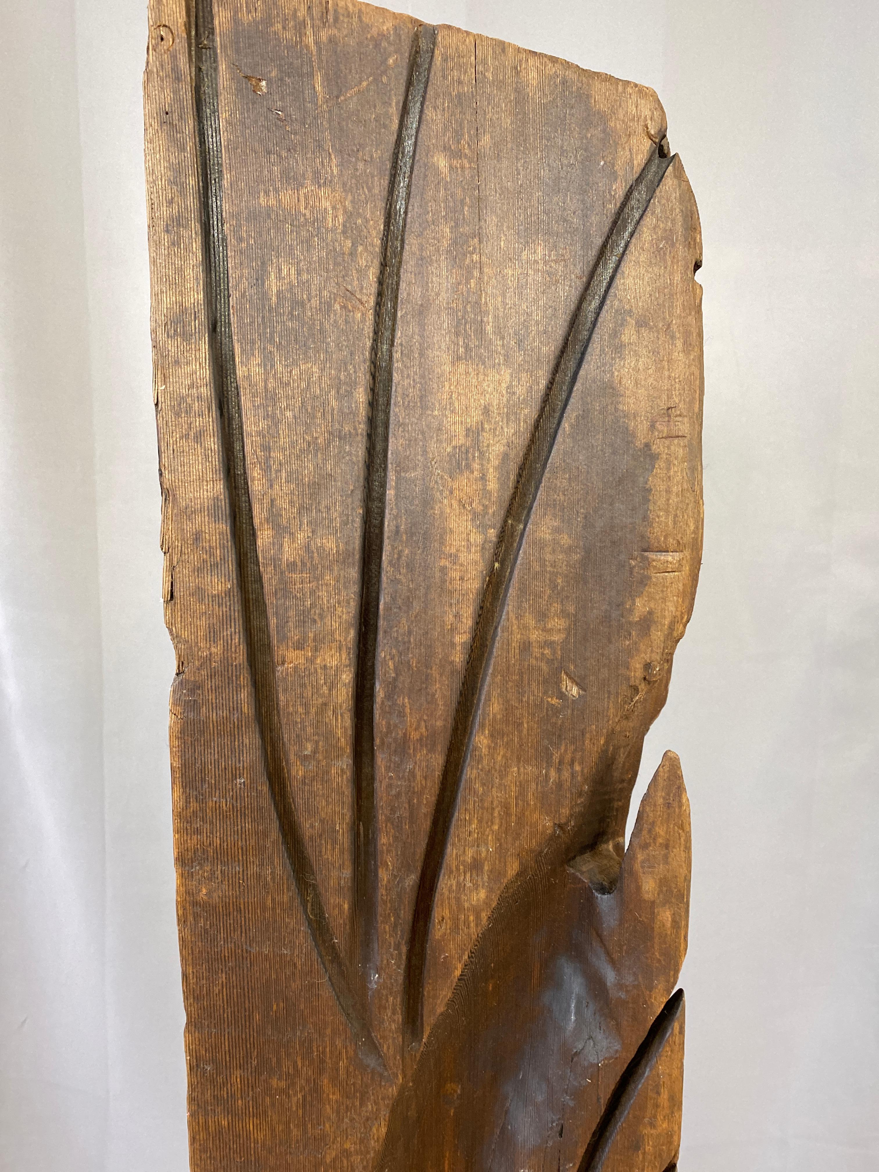 Sculpture monumentale Tiki en bois sculpté vintage en vente 10