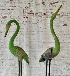 Grúas monumentales de jardín vintage en metal verdigris, mediados del siglo XX