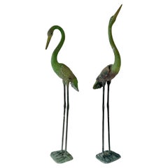 Grúas monumentales de jardín vintage en metal verdigris, mediados del siglo XX