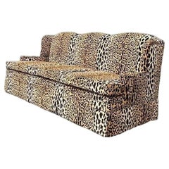 Vintage Monumental Leopard Samt Sofa