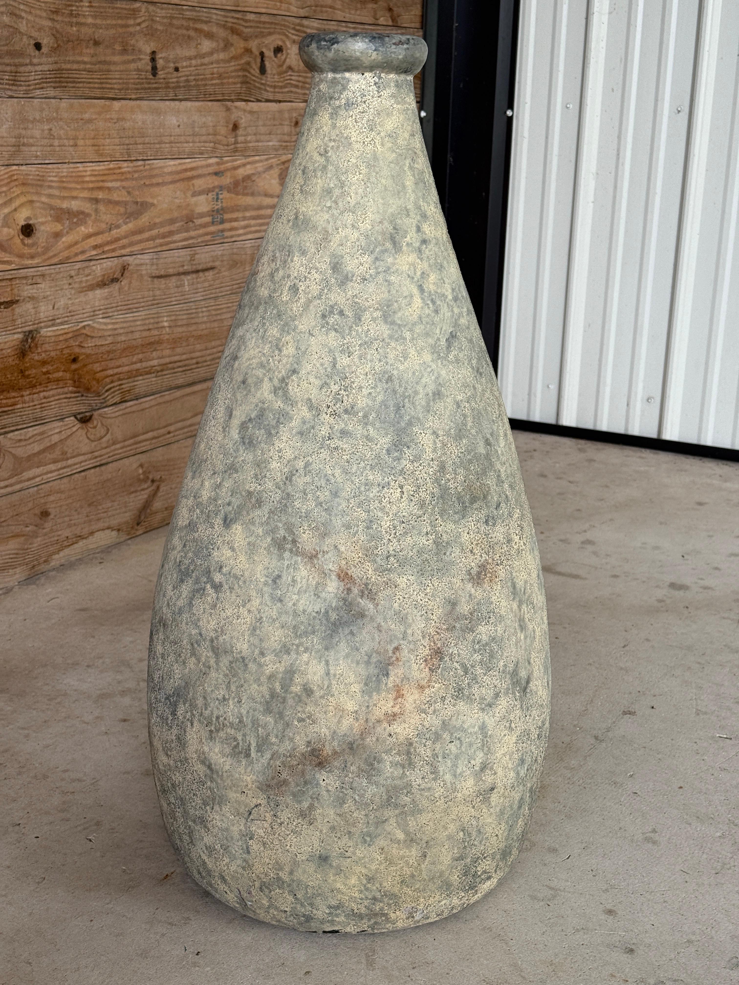 XX secolo Vaso da terra scultoreo monumentale d'epoca con volto figurativo in vendita