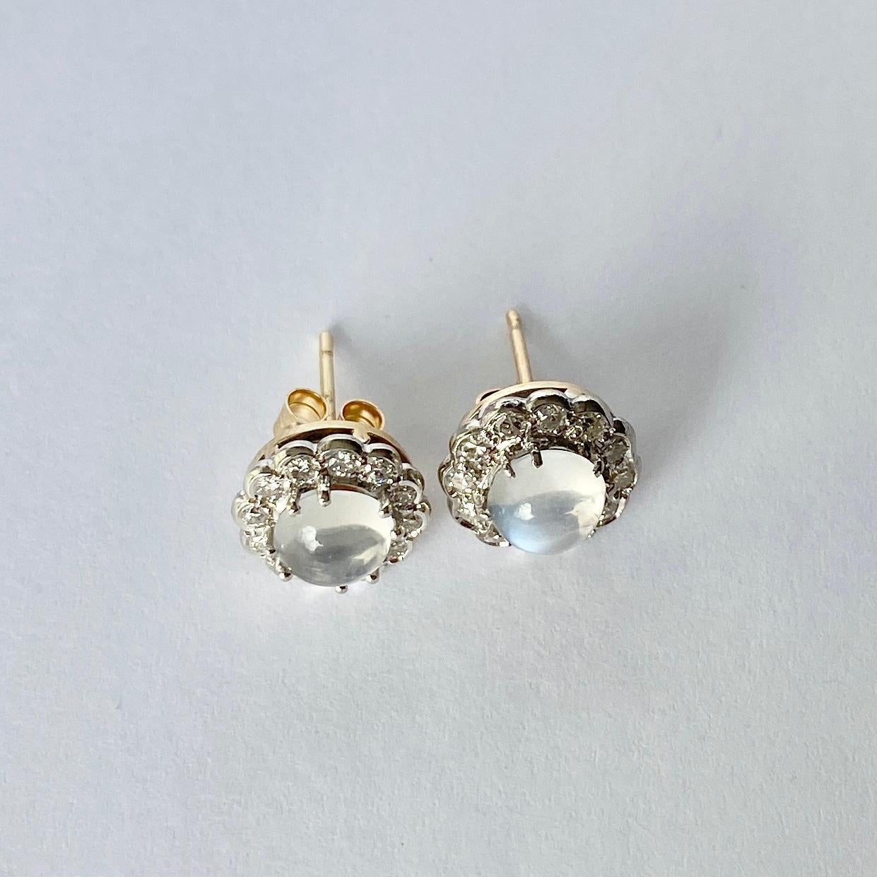 Vintage-Ohrstecker mit Mondstein und Diamanten (Moderne)