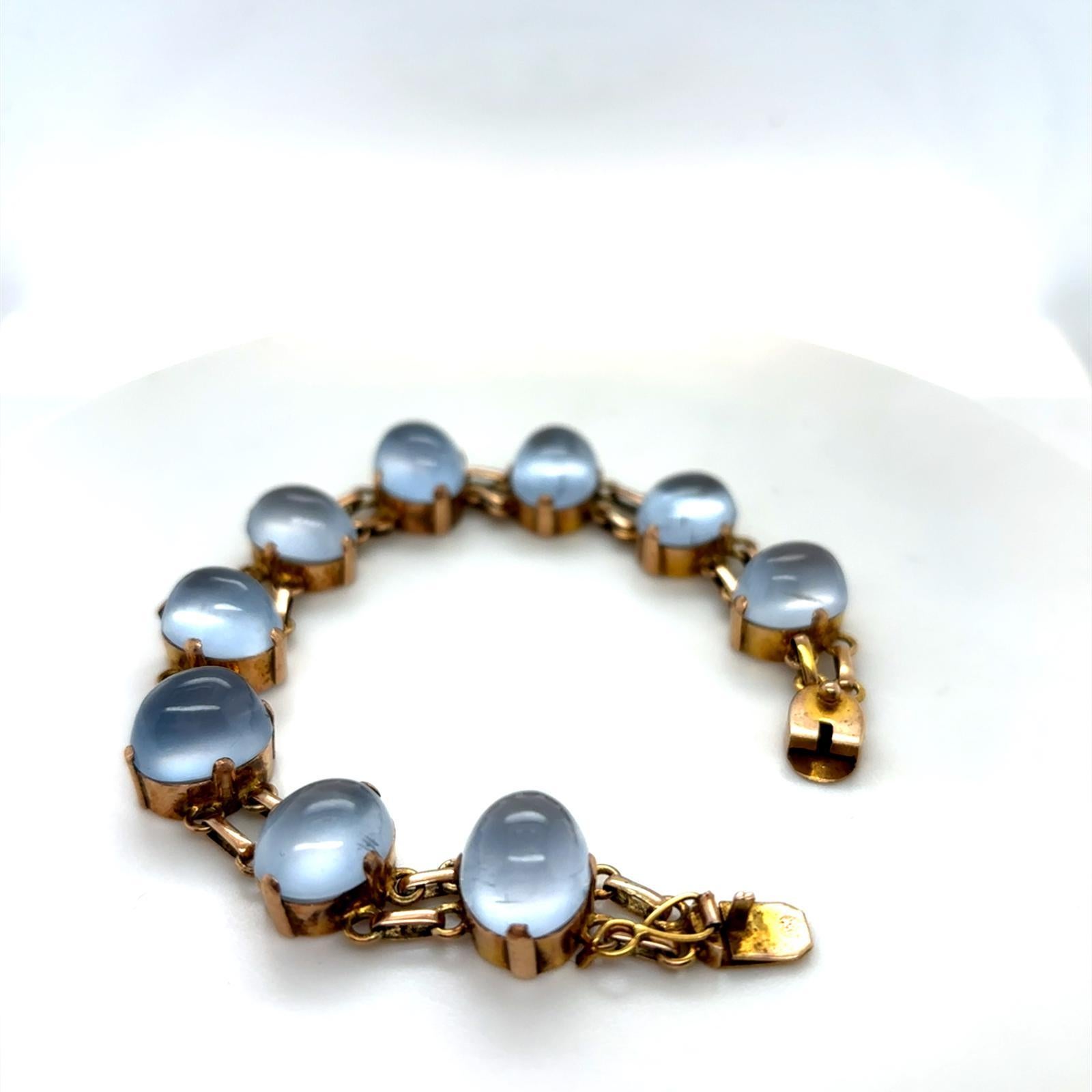 Retro Vintage Moonstone Bracelet 18 Karat Yellow Gold For Sale
