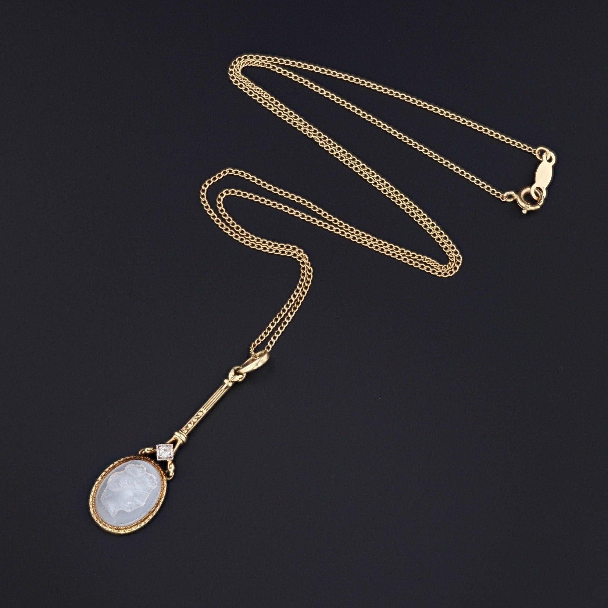 Art Deco Vintage Moonstone Cameo Necklace of 14k Gold For Sale