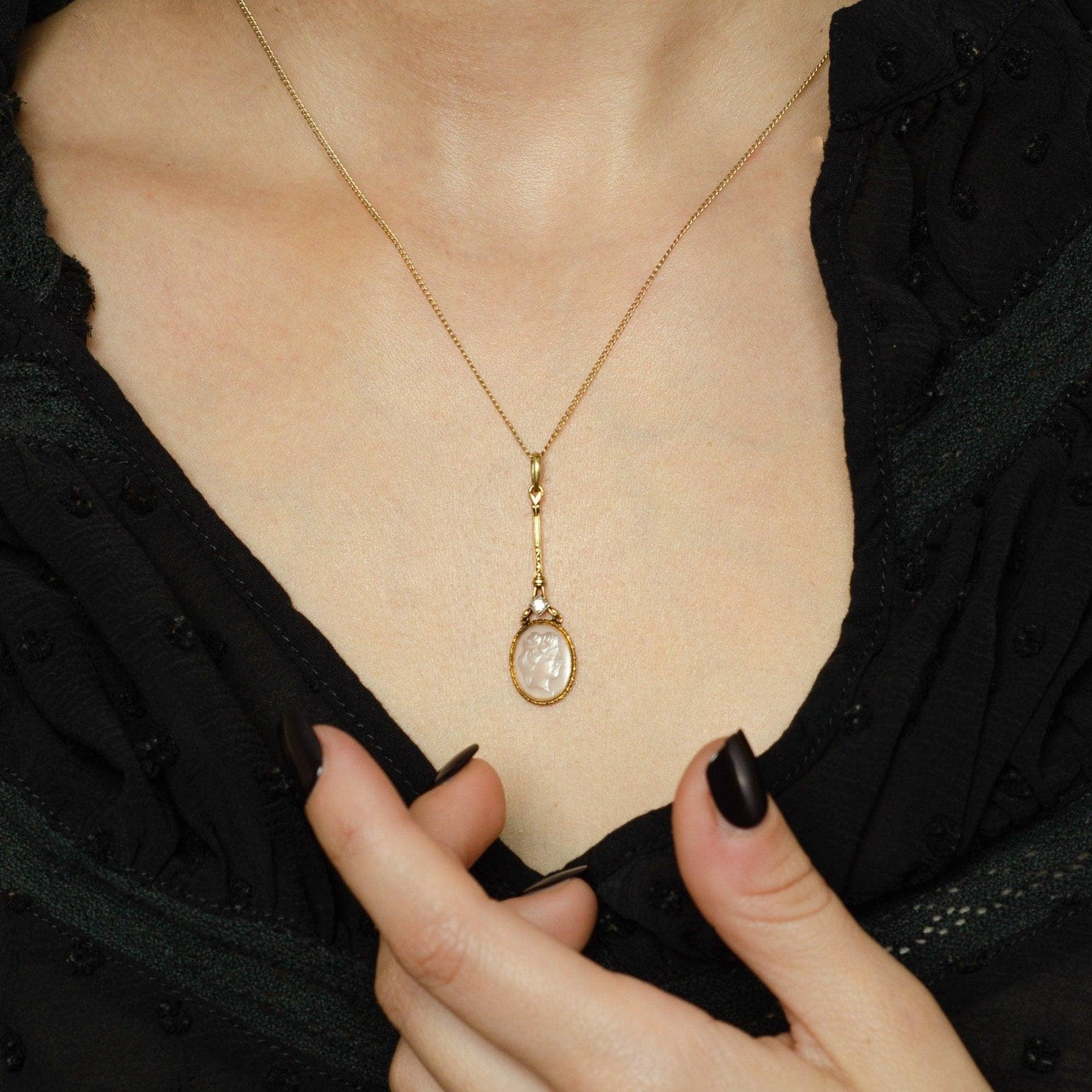 Oval Cut Vintage Moonstone Cameo Necklace of 14k Gold For Sale