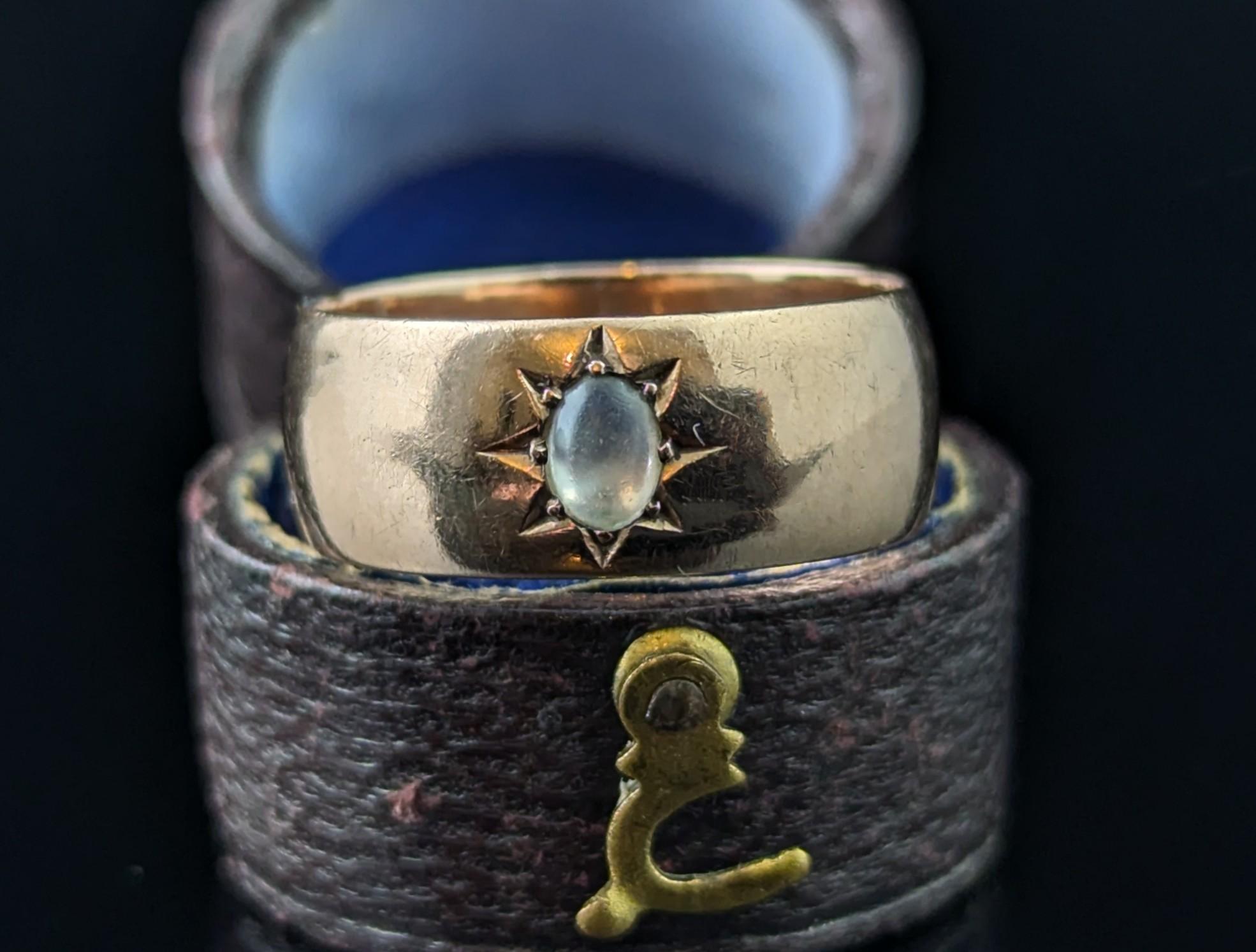 Art Deco Vintage Moonstone star set band ring, 9k rose gold