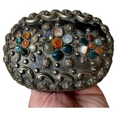 Boîte mauresque Sajai incrustée de pierres d'agate, 1970
