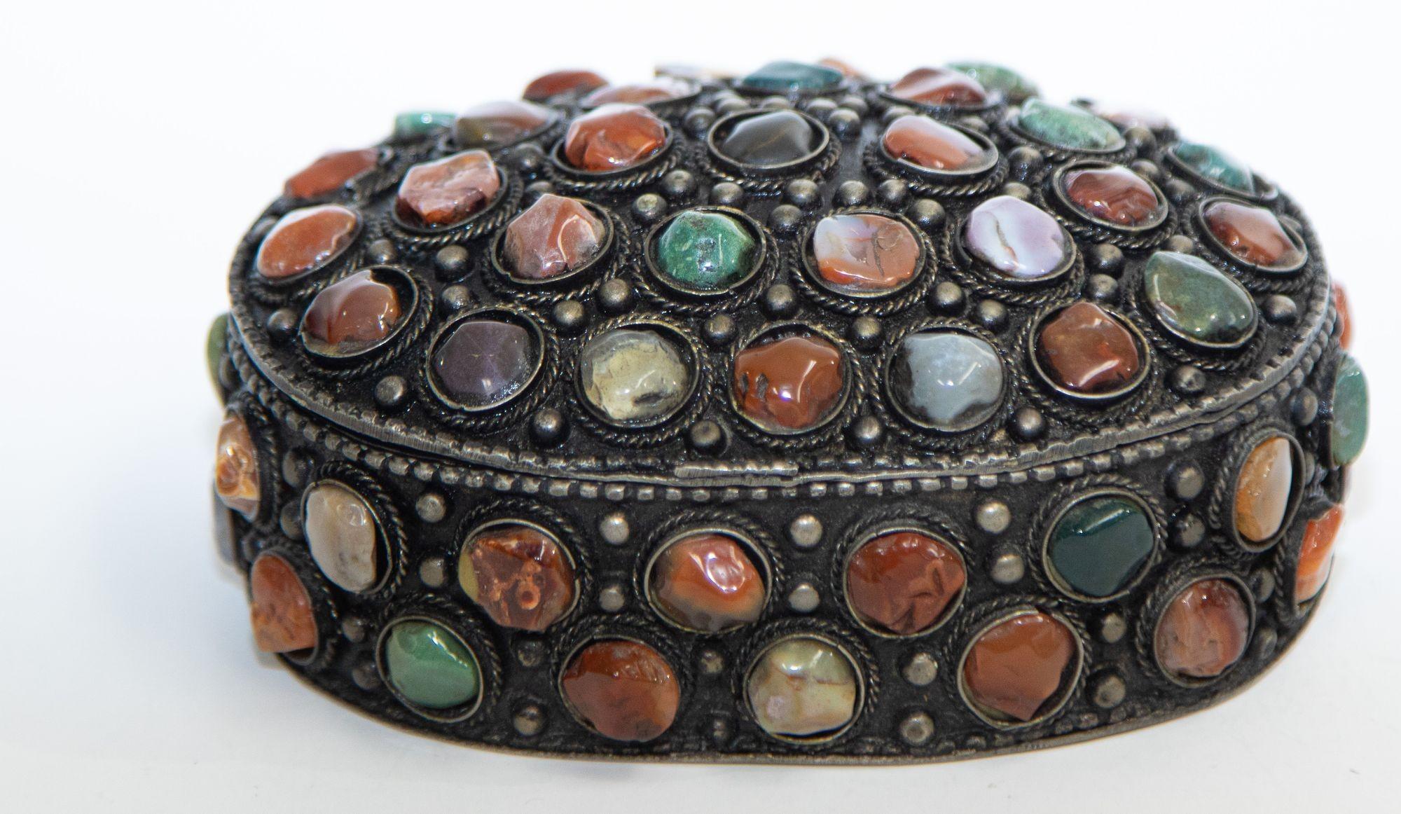 Hand-Crafted Vintage Moorish Sajai Box Inlaid with Agate Stones For Sale
