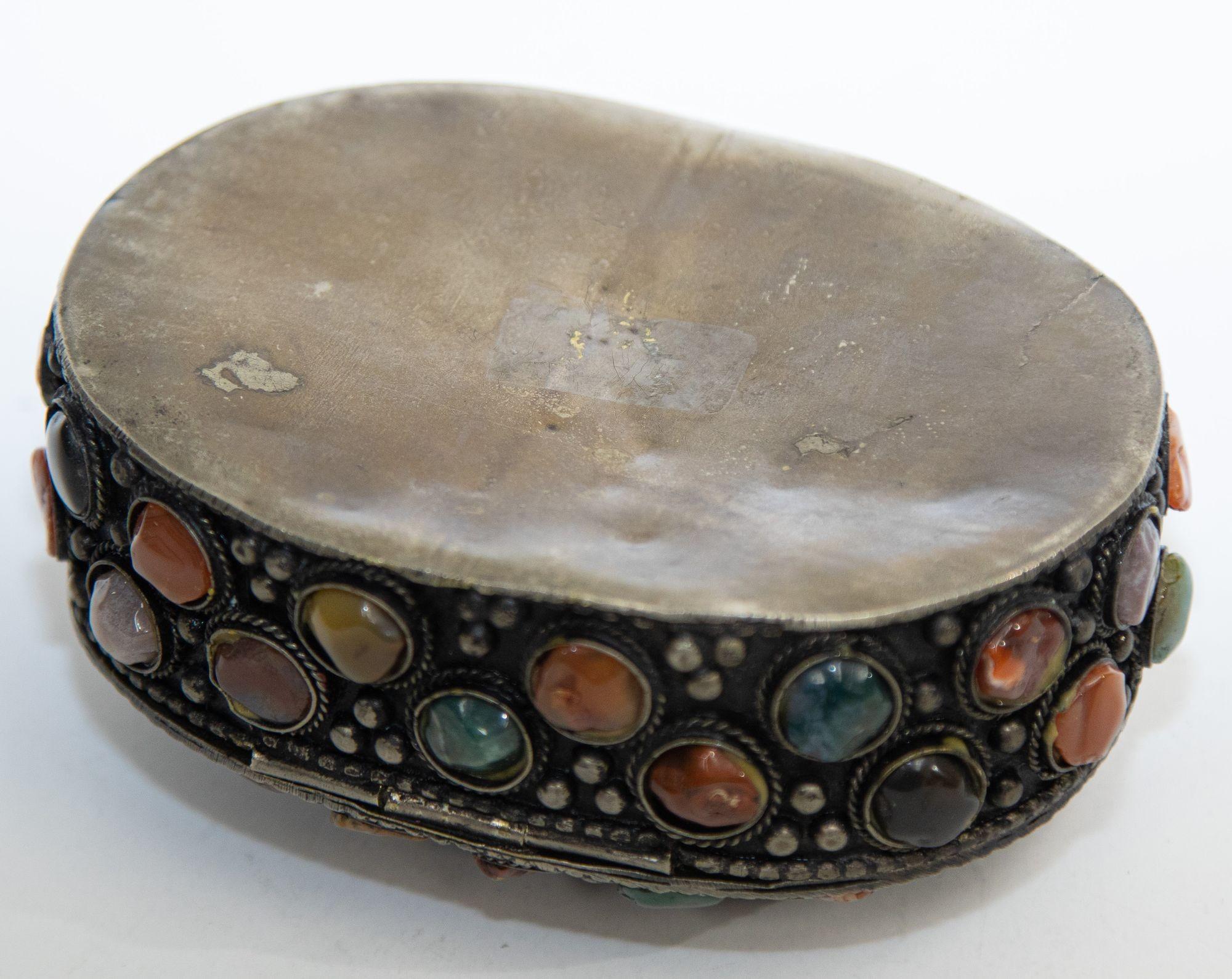 Metal Vintage Moorish Sajai Box Inlaid with Agate Stones For Sale