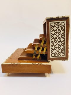 Vintage Moorish Spanish Granada Mother of Pearl Inlay Cigarettes Music Box