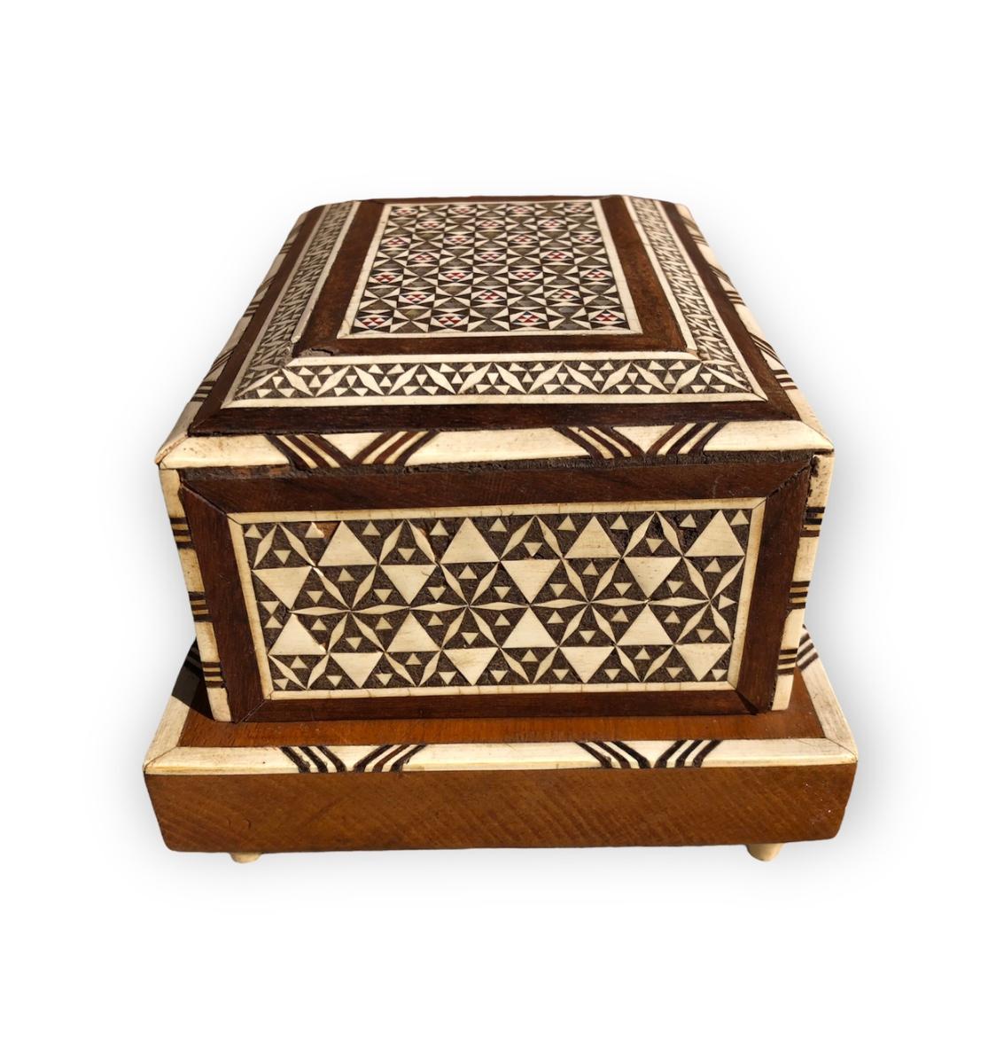 Mother-of-Pearl Vintage Moorish Spanish Granada Mother of Pearl Inlay Cigarettes Music Box