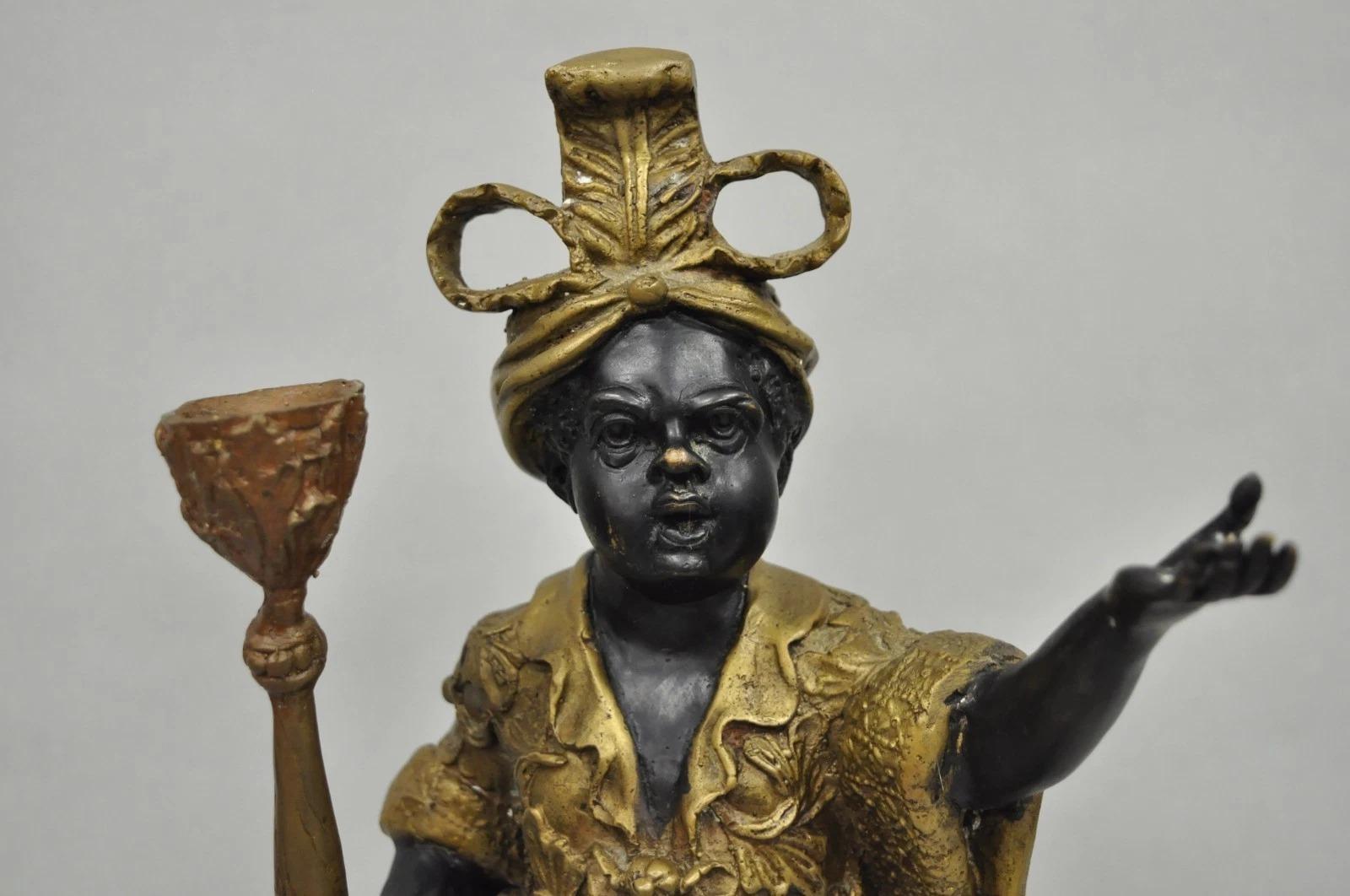 Regency Portacandele d'epoca in bronzo figurato in stile moresco veneziano Blackamoor in vendita