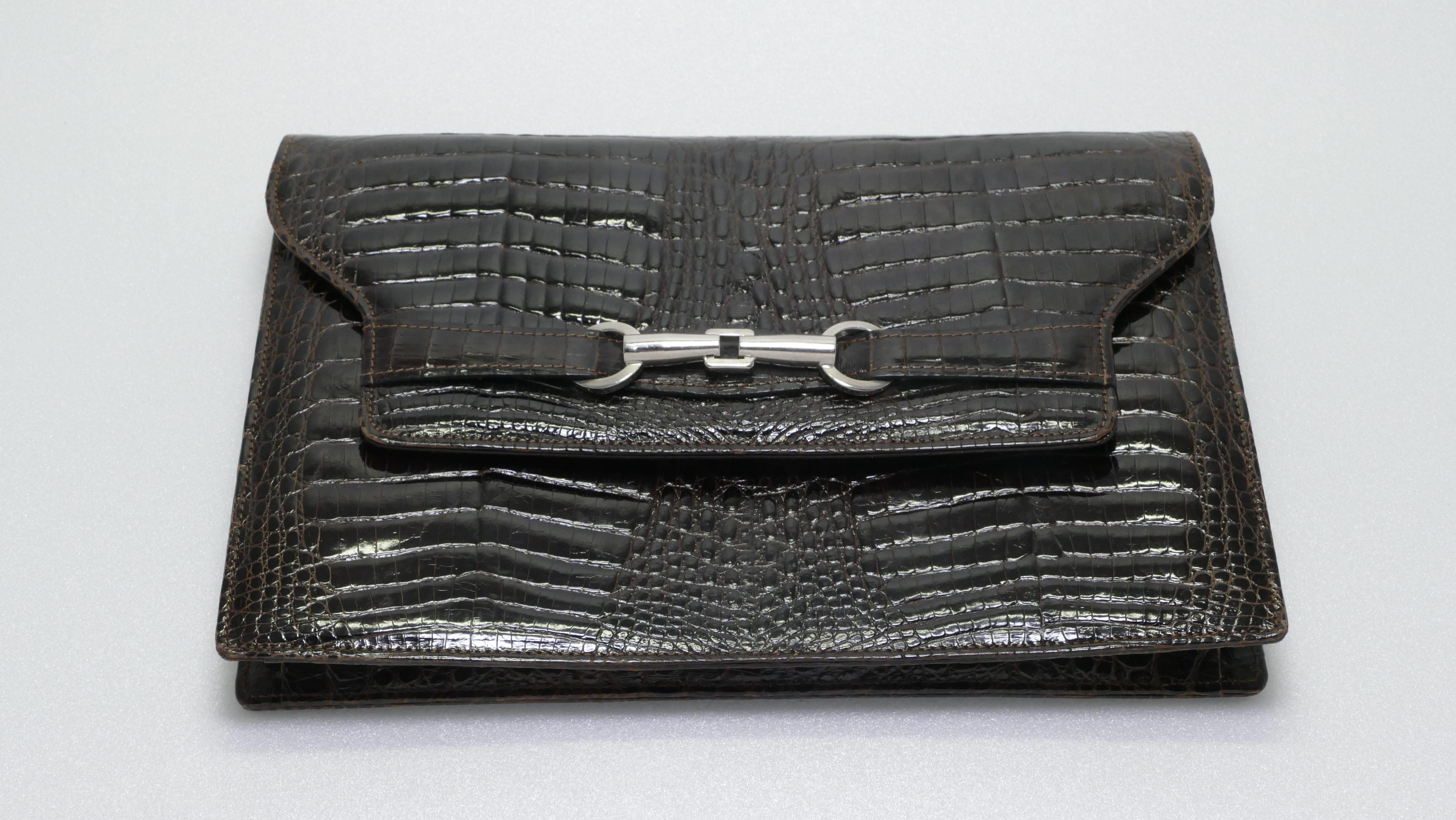 Noir Vintage Morabito Paris Shiny Brown Crocodile Silver Hardware Clutch Handbag 1970 en vente