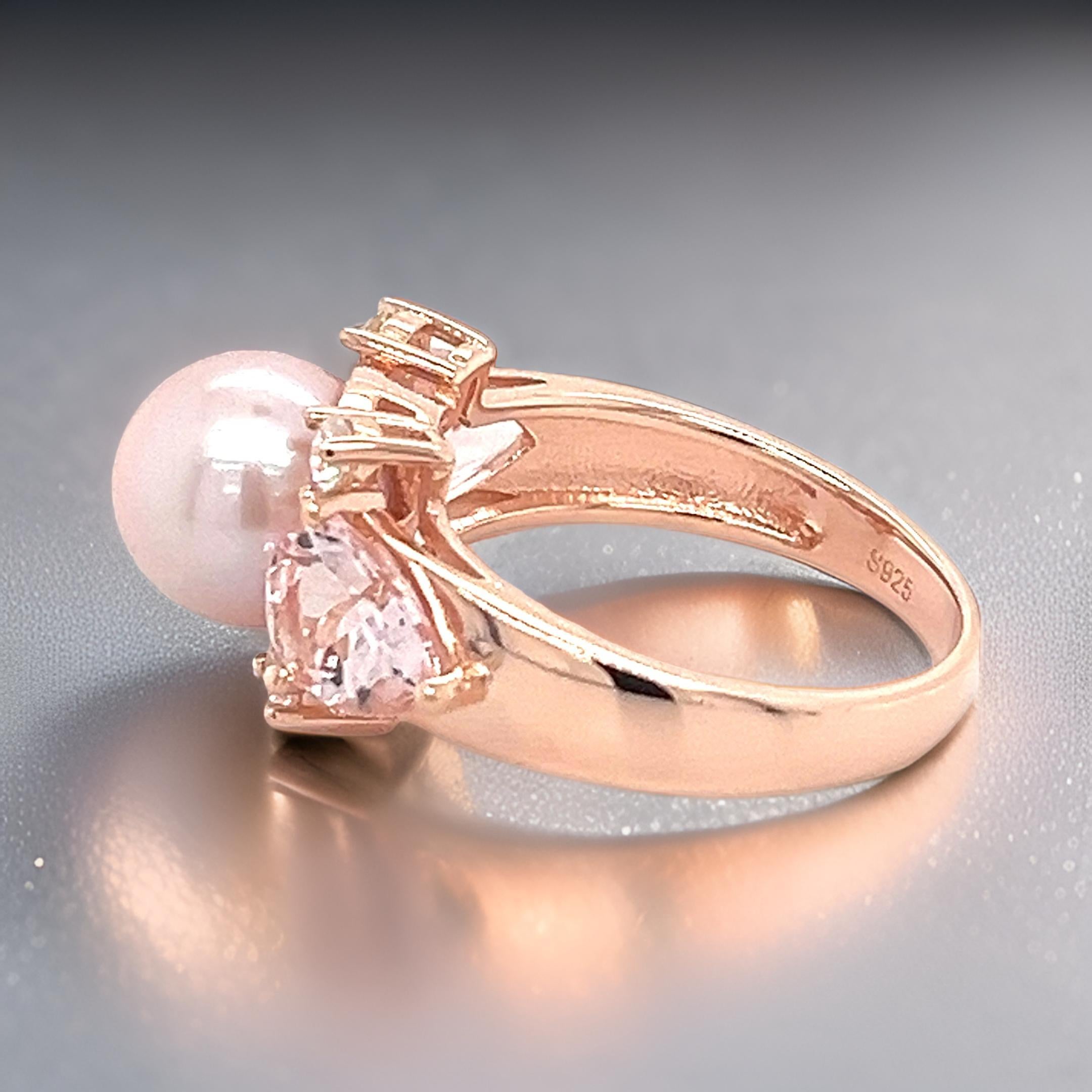 Round Cut Vintage Morganite Engagement Ring Rose Gold Unique 3 Stone Pearl/White Ring For Sale