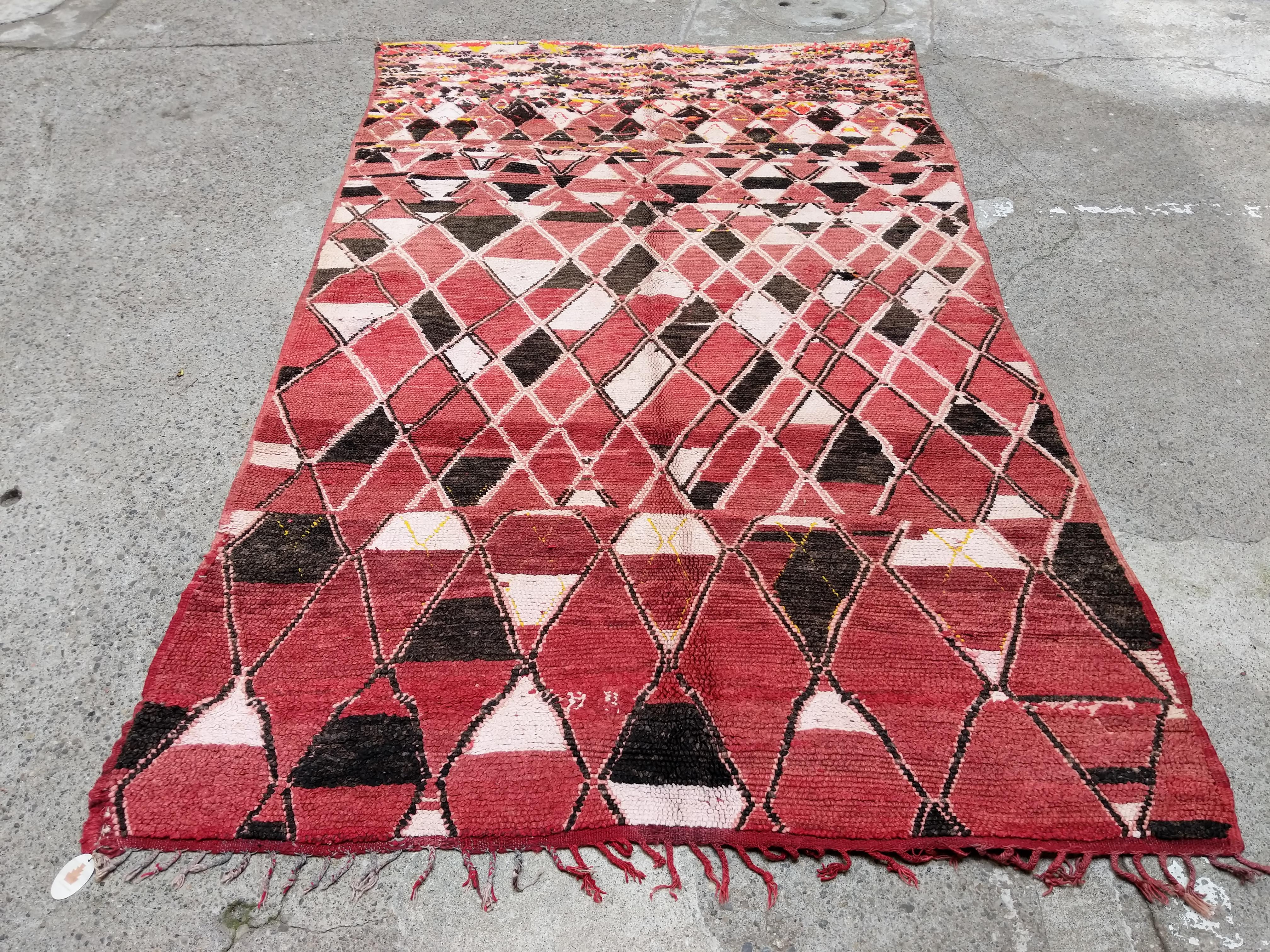 Vintage Moroccan Berber Abstract Geometric Wool Rug, 1940's For Sale 1