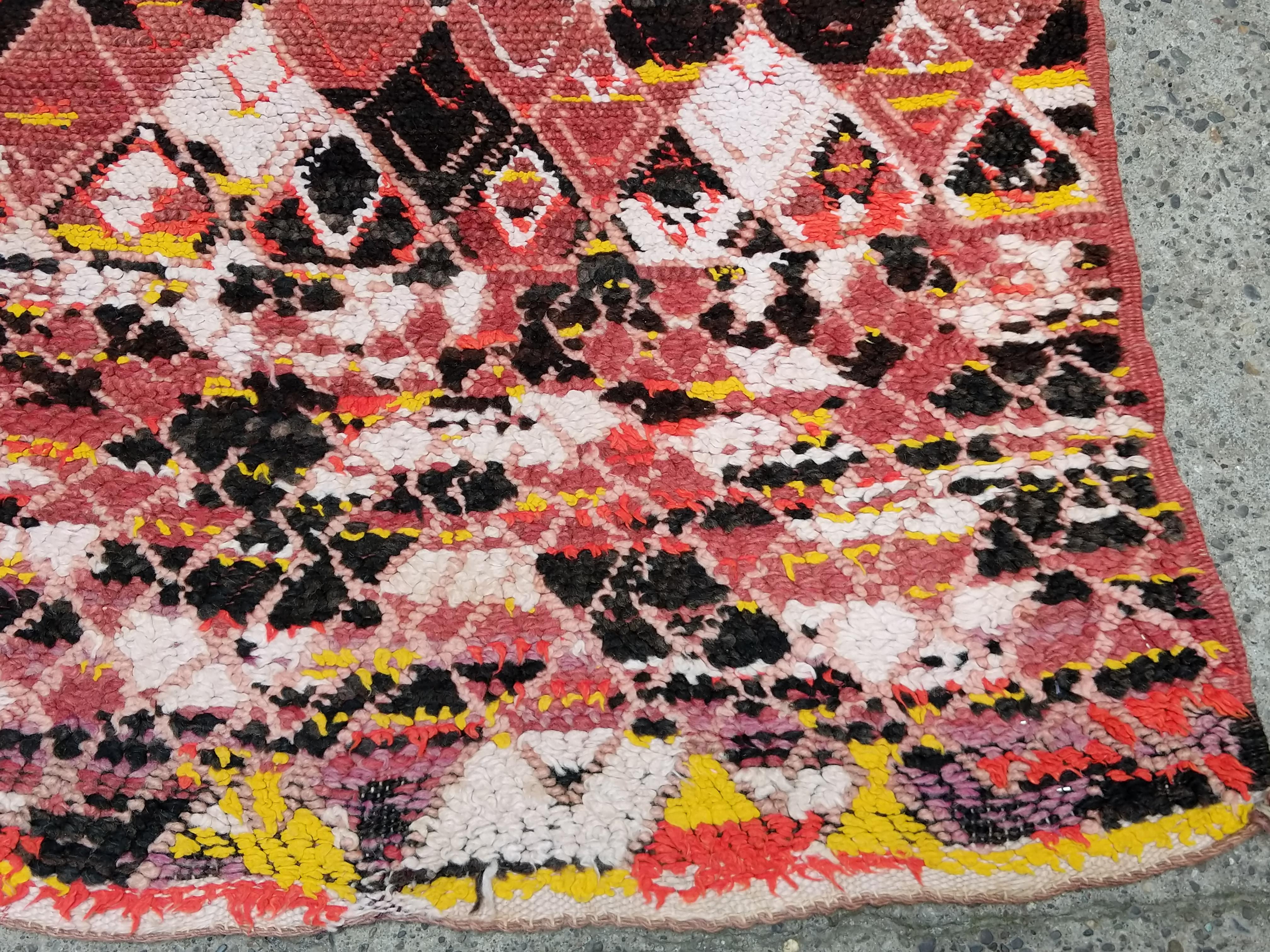 Vintage Moroccan Berber Abstract Geometric Wool Rug, 1940's For Sale 3