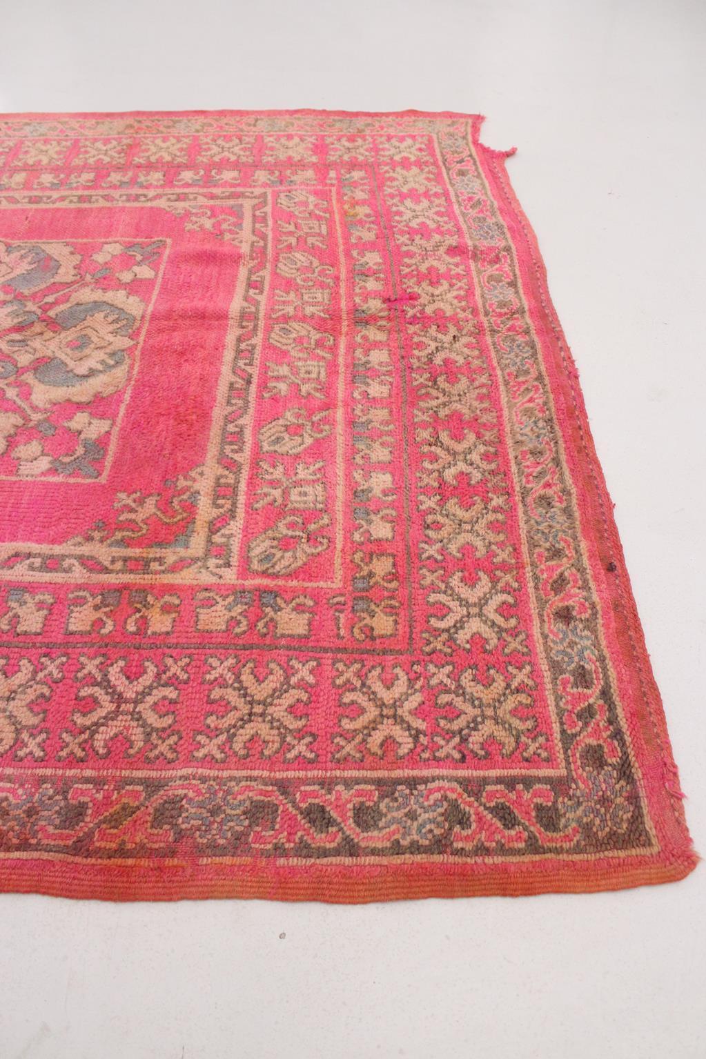 Vintage Moroccan Aït Yacoub rug - Pink - 6x12.6feet / 184x385cm For Sale 4