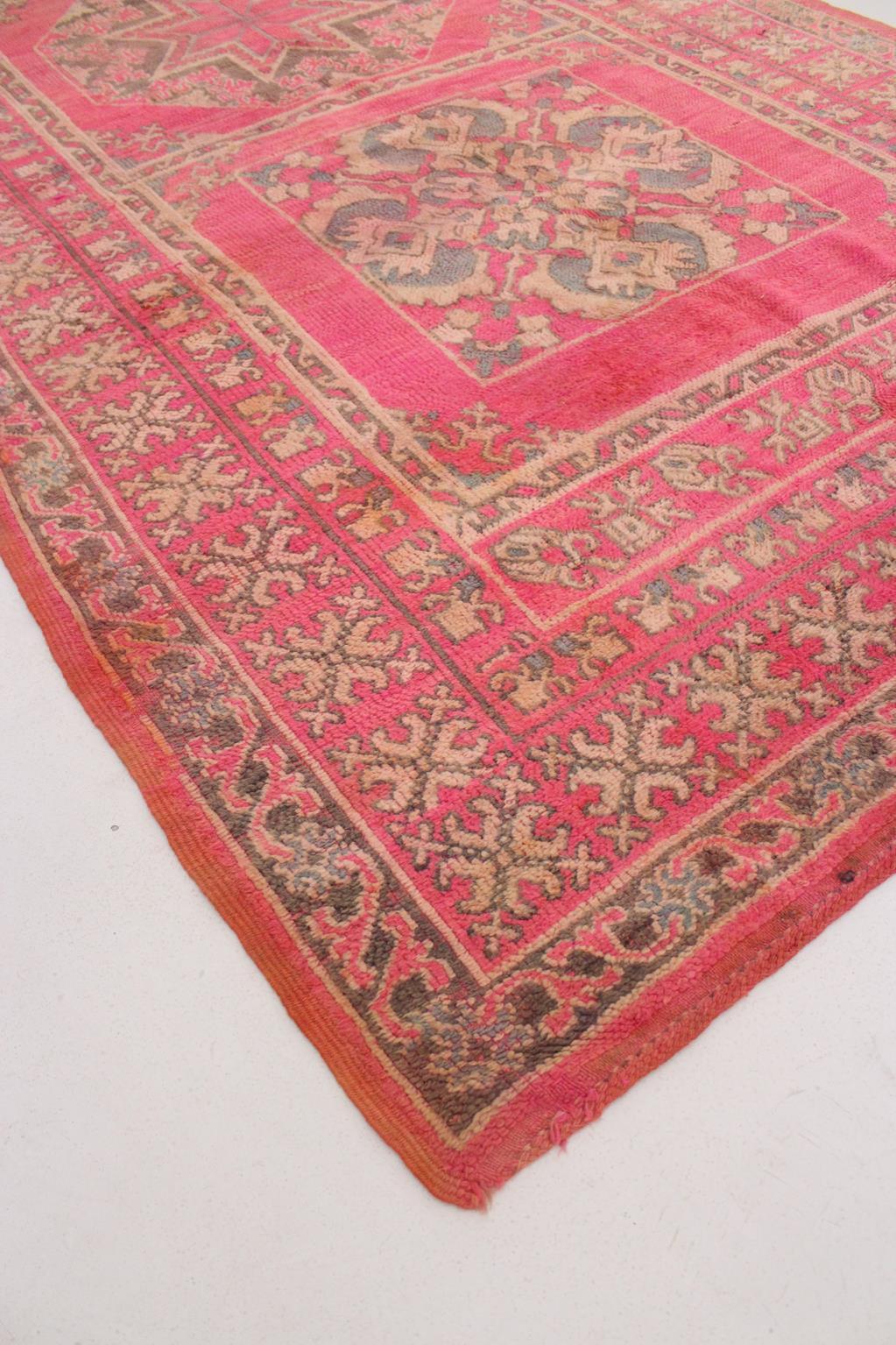Vintage Moroccan Aït Yacoub rug - Pink - 6x12.6feet / 184x385cm For Sale 5