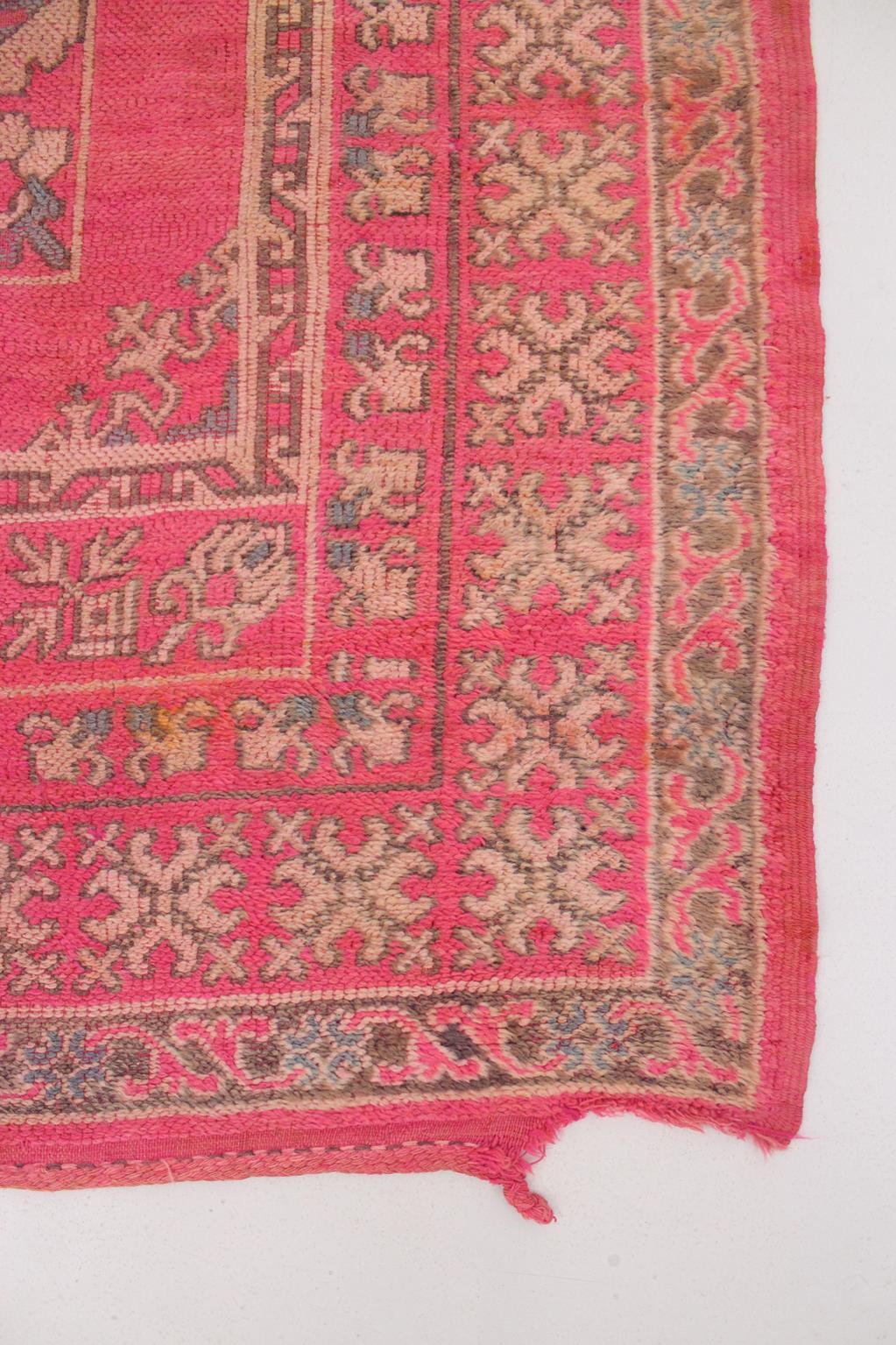 Vintage Moroccan Aït Yacoub rug - Pink - 6x12.6feet / 184x385cm For Sale 6